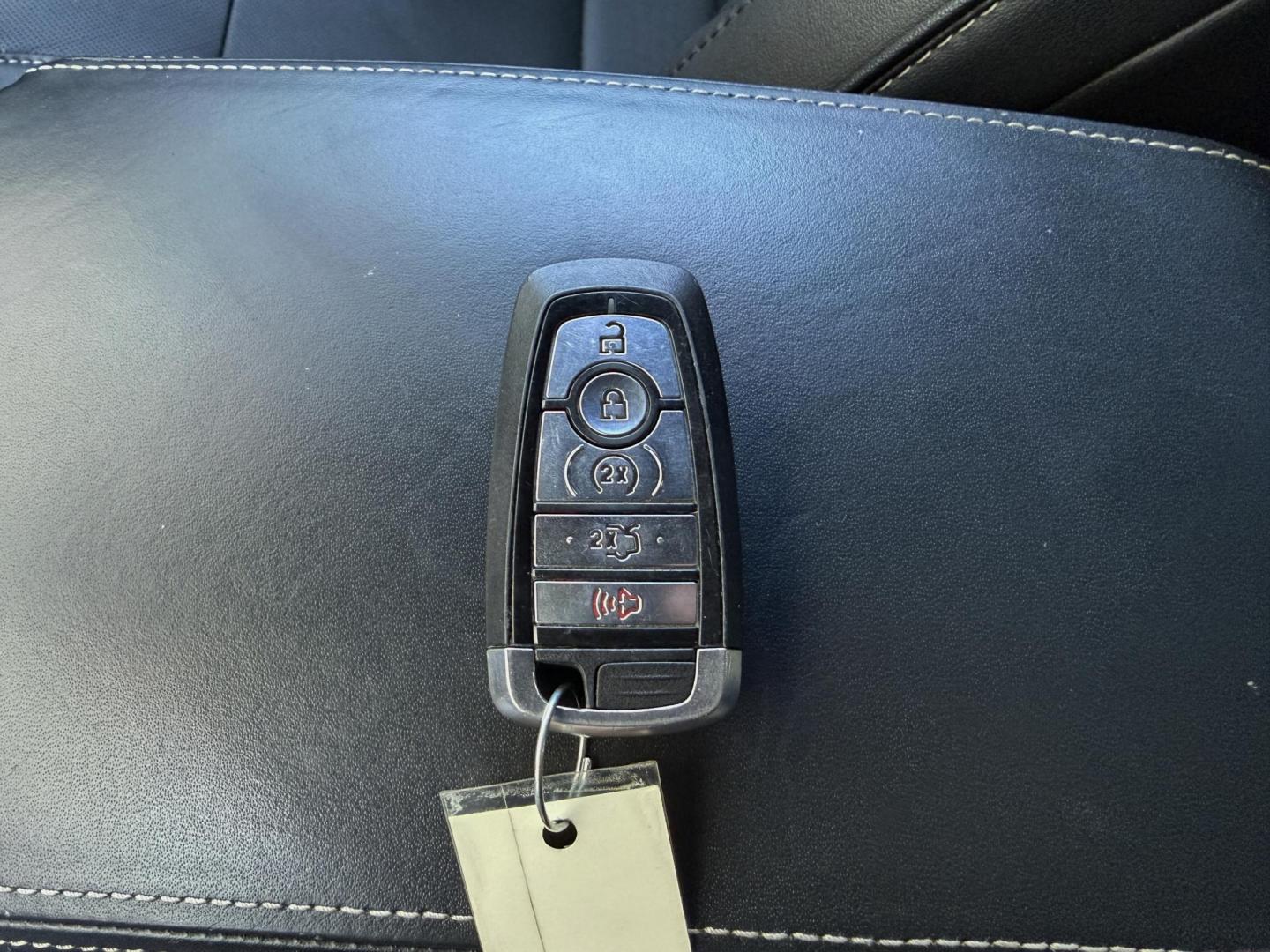 2018 WHITE /Black Ford Explorer Platinum 4WD (1FM5K8HT1JG) with an 3.5L V6 engine, Automatic transmission, located at 2990 Old Orchard Rd., Jackson, MO, 63755, 37.354214, -89.612106 - 2018 Ford Explorer Platinum 110xxx miles 4 Wheel Drive 3.5L V6 Automatic Leather 3rd Row Navigation Power/Heated/Cooled Seats Heated Rear Seats Heated Steering Wheel Backup Camera Sunroof Bluetooth Remote Start Cruise Power Windows/Locks/Mirrors We have financing available and we ac - Photo#9