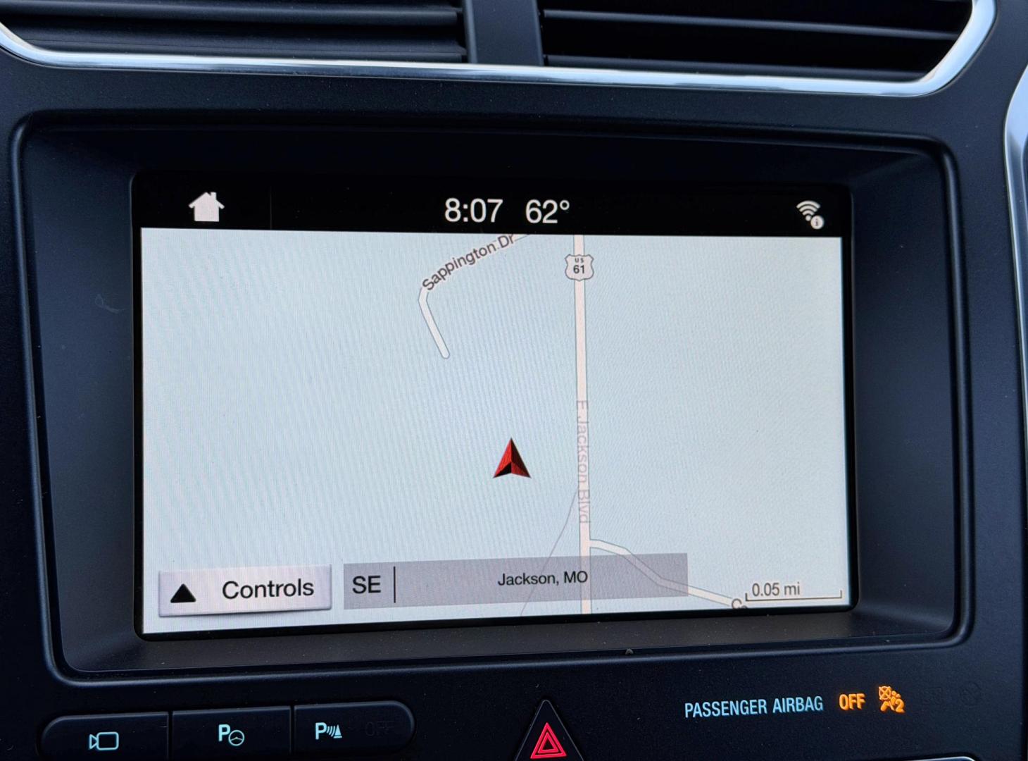 2018 WHITE /Black Ford Explorer Platinum 4WD (1FM5K8HT1JG) with an 3.5L V6 engine, Automatic transmission, located at 2990 Old Orchard Rd., Jackson, MO, 63755, 37.354214, -89.612106 - 2018 Ford Explorer Platinum 110xxx miles 4 Wheel Drive 3.5L V6 Automatic Leather 3rd Row Navigation Power/Heated/Cooled Seats Heated Rear Seats Heated Steering Wheel Backup Camera Sunroof Bluetooth Remote Start Cruise Power Windows/Locks/Mirrors We have financing available and we ac - Photo#2