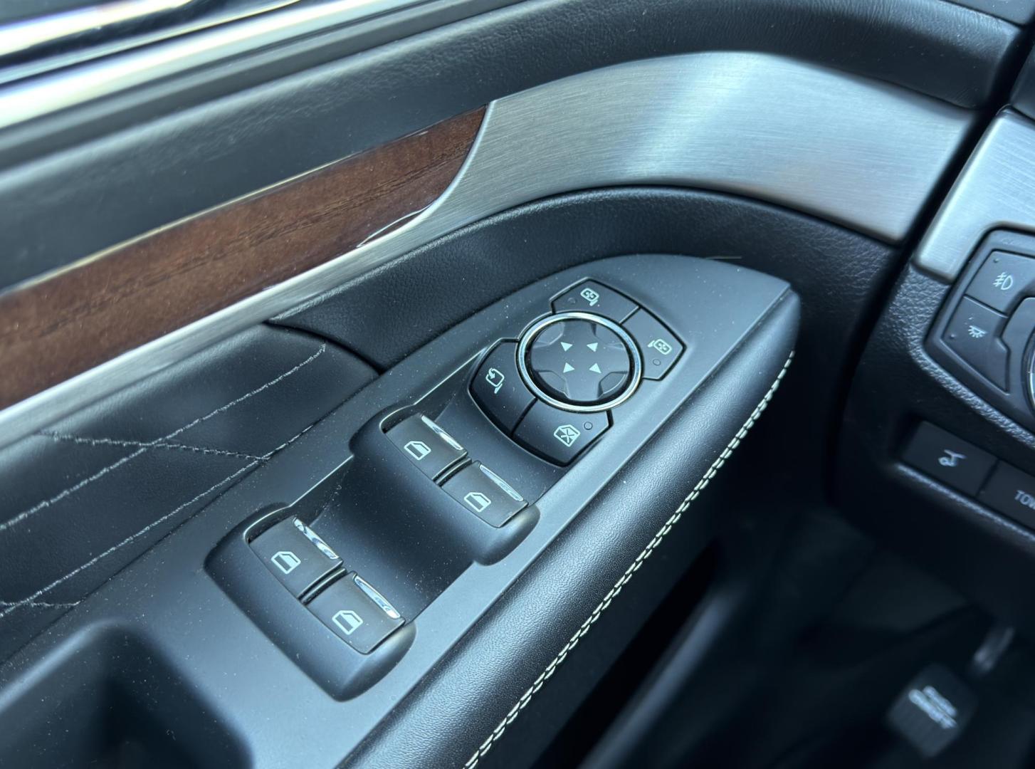 2018 WHITE /Black Ford Explorer Platinum 4WD (1FM5K8HT1JG) with an 3.5L V6 engine, Automatic transmission, located at 2990 Old Orchard Rd., Jackson, MO, 63755, 37.354214, -89.612106 - 2018 Ford Explorer Platinum 110xxx miles 4 Wheel Drive 3.5L V6 Automatic Leather 3rd Row Navigation Power/Heated/Cooled Seats Heated Rear Seats Heated Steering Wheel Backup Camera Sunroof Bluetooth Remote Start Cruise Power Windows/Locks/Mirrors We have financing available and we ac - Photo#36