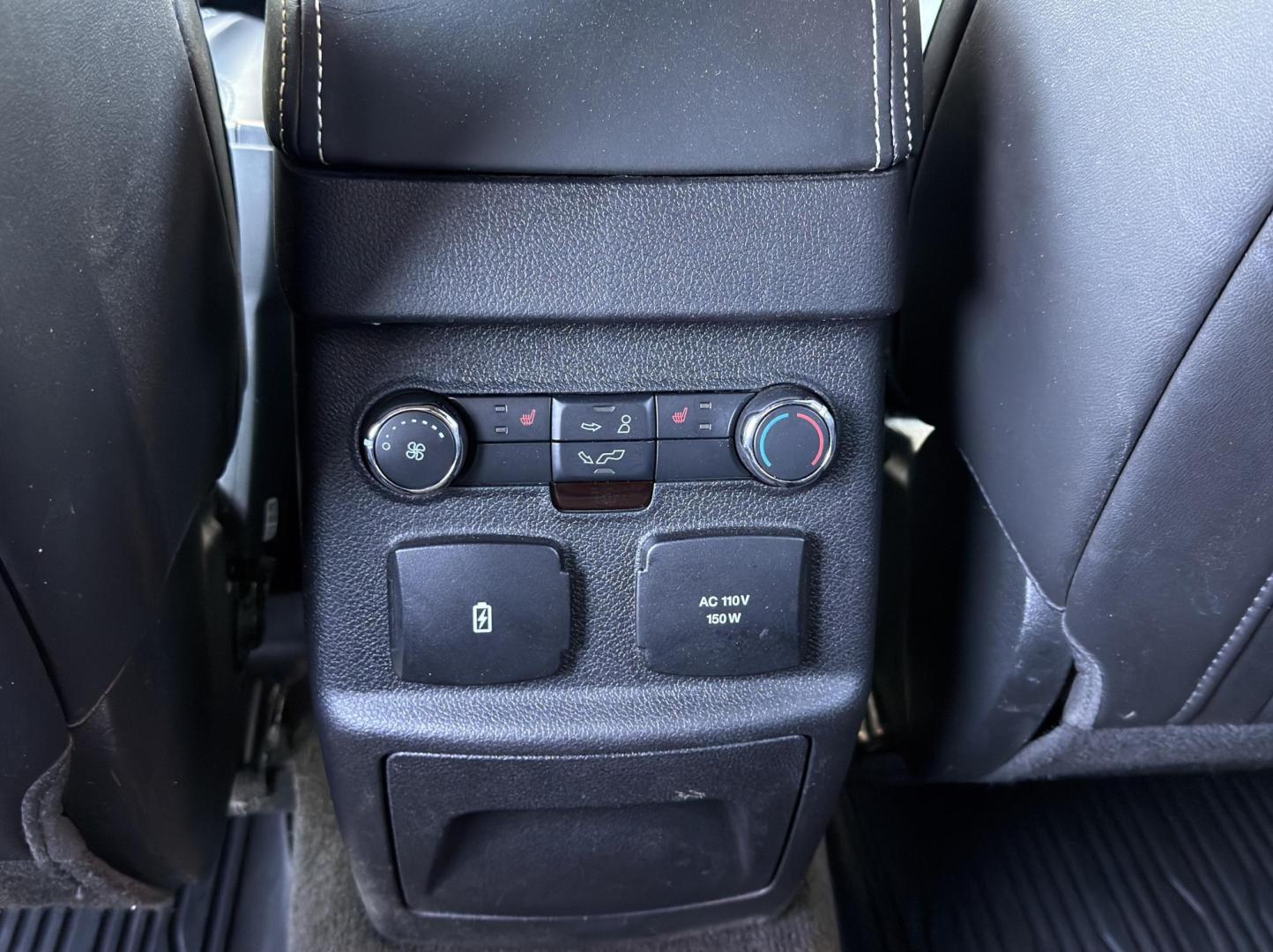 2018 WHITE /Black Ford Explorer Platinum 4WD (1FM5K8HT1JG) with an 3.5L V6 engine, Automatic transmission, located at 2990 Old Orchard Rd., Jackson, MO, 63755, 37.354214, -89.612106 - 2018 Ford Explorer Platinum 110xxx miles 4 Wheel Drive 3.5L V6 Automatic Leather 3rd Row Navigation Power/Heated/Cooled Seats Heated Rear Seats Heated Steering Wheel Backup Camera Sunroof Bluetooth Remote Start Cruise Power Windows/Locks/Mirrors We have financing available and we ac - Photo#8