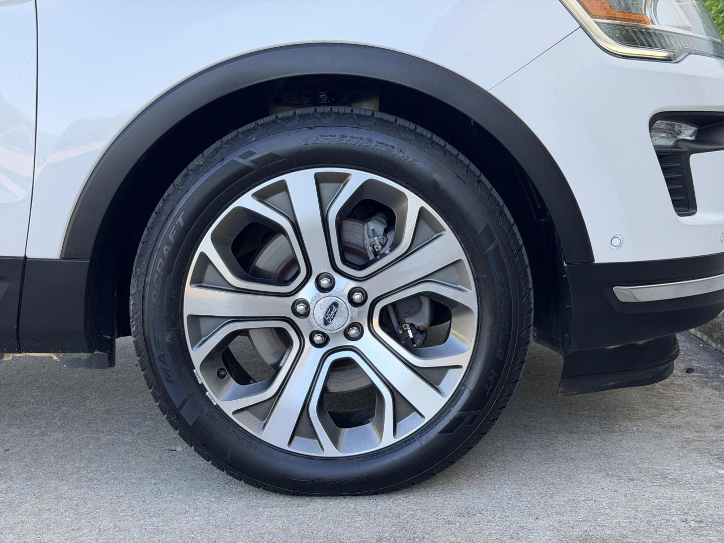 2018 WHITE /Black Ford Explorer Platinum 4WD (1FM5K8HT1JG) with an 3.5L V6 engine, Automatic transmission, located at 2990 Old Orchard Rd., Jackson, MO, 63755, 37.354214, -89.612106 - 2018 Ford Explorer Platinum 110xxx miles 4 Wheel Drive 3.5L V6 Automatic Leather 3rd Row Navigation Power/Heated/Cooled Seats Heated Rear Seats Heated Steering Wheel Backup Camera Sunroof Bluetooth Remote Start Cruise Power Windows/Locks/Mirrors We have financing available and we ac - Photo#49