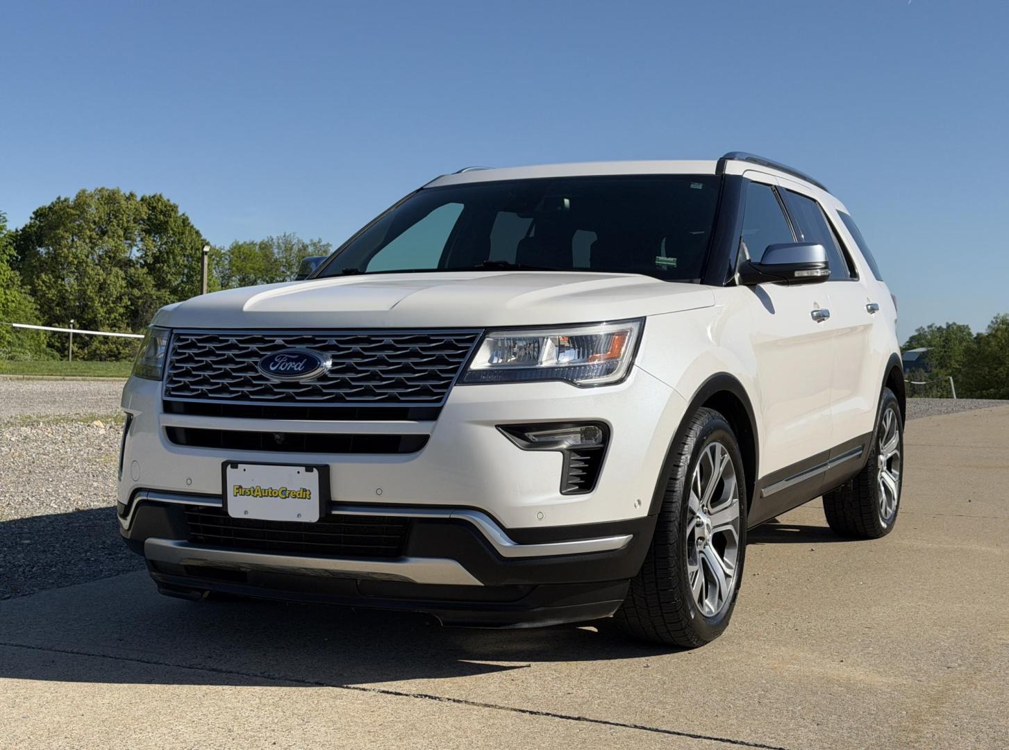 2018 WHITE /Black Ford Explorer Platinum 4WD (1FM5K8HT1JG) with an 3.5L V6 engine, Automatic transmission, located at 2990 Old Orchard Rd., Jackson, MO, 63755, 37.354214, -89.612106 - 2018 Ford Explorer Platinum 110xxx miles 4 Wheel Drive 3.5L V6 Automatic Leather 3rd Row Navigation Power/Heated/Cooled Seats Heated Rear Seats Heated Steering Wheel Backup Camera Sunroof Bluetooth Remote Start Cruise Power Windows/Locks/Mirrors We have financing available and we ac - Photo#10