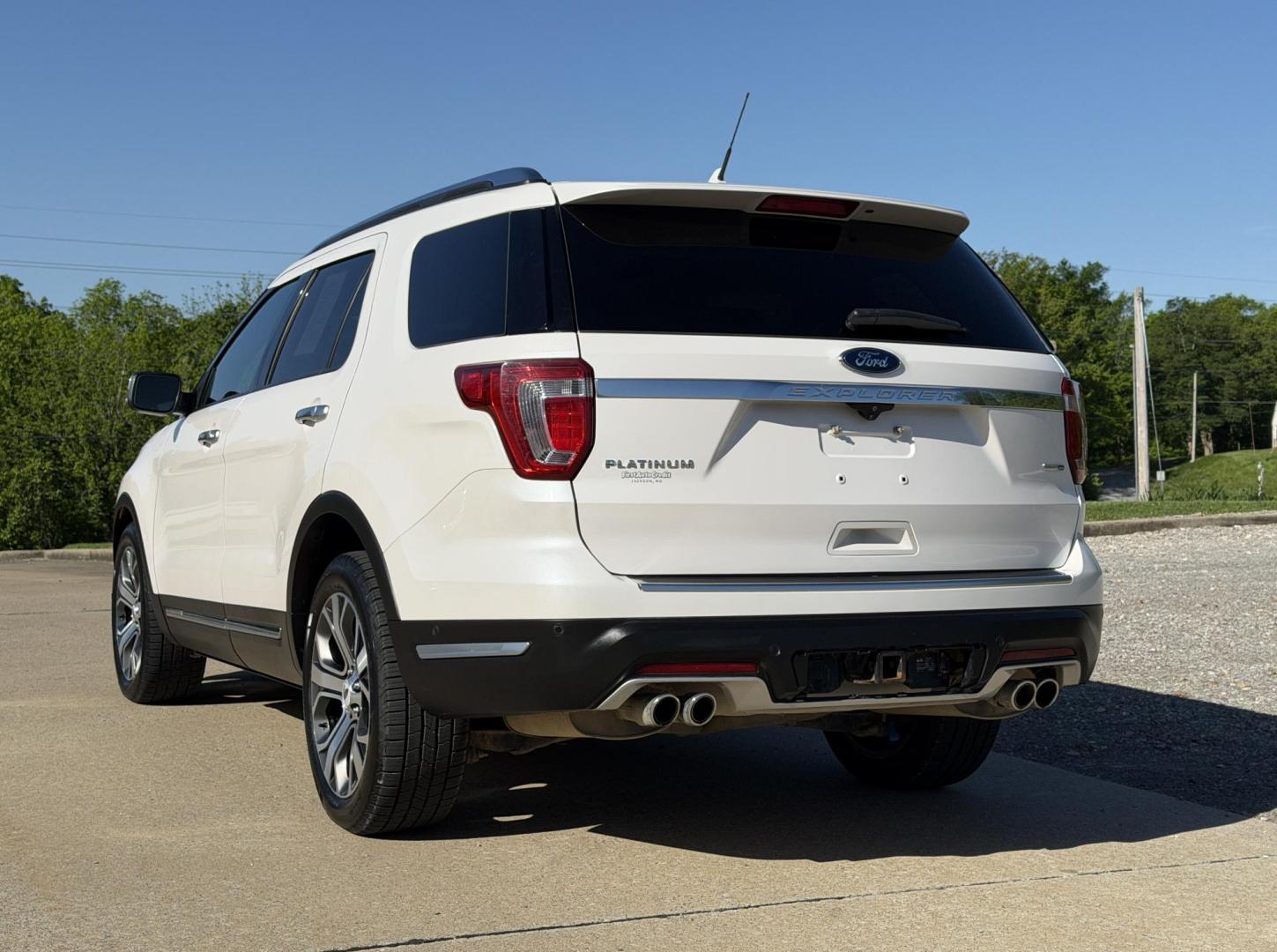 2018 WHITE /Black Ford Explorer Platinum 4WD (1FM5K8HT1JG) with an 3.5L V6 engine, Automatic transmission, located at 2990 Old Orchard Rd., Jackson, MO, 63755, 37.354214, -89.612106 - 2018 Ford Explorer Platinum 110xxx miles 4 Wheel Drive 3.5L V6 Automatic Leather 3rd Row Navigation Power/Heated/Cooled Seats Heated Rear Seats Heated Steering Wheel Backup Camera Sunroof Bluetooth Remote Start Cruise Power Windows/Locks/Mirrors We have financing available and we ac - Photo#14