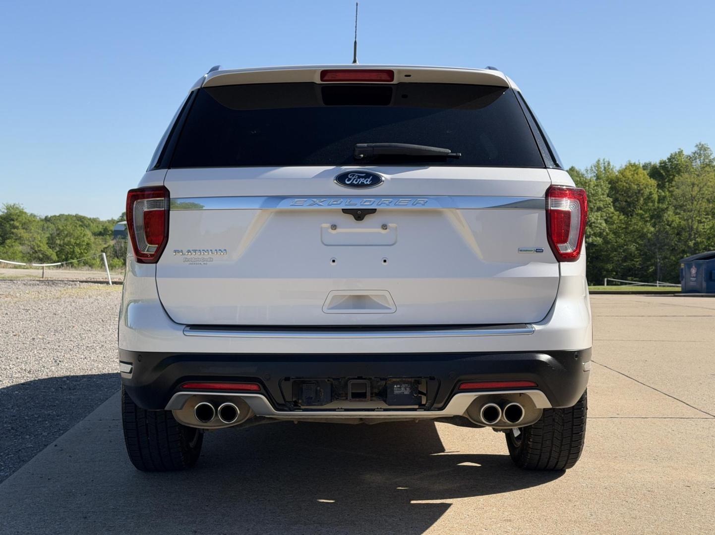 2018 WHITE /Black Ford Explorer Platinum 4WD (1FM5K8HT1JG) with an 3.5L V6 engine, Automatic transmission, located at 2990 Old Orchard Rd., Jackson, MO, 63755, 37.354214, -89.612106 - 2018 Ford Explorer Platinum 110xxx miles 4 Wheel Drive 3.5L V6 Automatic Leather 3rd Row Navigation Power/Heated/Cooled Seats Heated Rear Seats Heated Steering Wheel Backup Camera Sunroof Bluetooth Remote Start Cruise Power Windows/Locks/Mirrors We have financing available and we ac - Photo#15