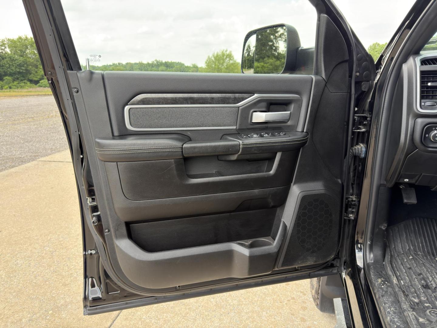 2019 BLACK /Gray RAM 2500 Big Horn Crew Cab 4WD (3C6UR5DJ2KG) with an 6.4L V8 engine, Automatic transmission, located at 2990 Old Orchard Rd., Jackson, MO, 63755, 37.354214, -89.612106 - 2019 Ram 2500HD Big Horn 65xxx miles 4x4 6.4L V8 Automatic Backup Camera Power Driver Seat Heated Seats Heated Steering Wheel Bluetooth Remote Start Cruise Power Windows/Locks/Mirrors We have financing available and we accept trades! Fill out a credit application on our website or come - Photo#14