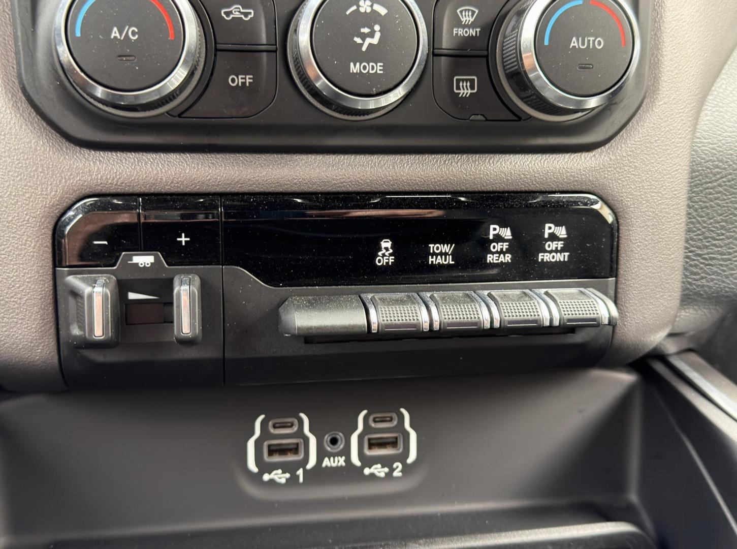 2019 BLACK /Gray RAM 2500 Big Horn Crew Cab 4WD (3C6UR5DJ2KG) with an 6.4L V8 engine, Automatic transmission, located at 2990 Old Orchard Rd., Jackson, MO, 63755, 37.354214, -89.612106 - 2019 Ram 2500HD Big Horn 65xxx miles 4x4 6.4L V8 Automatic Backup Camera Power Driver Seat Heated Seats Heated Steering Wheel Bluetooth Remote Start Cruise Power Windows/Locks/Mirrors We have financing available and we accept trades! Fill out a credit application on our website or come - Photo#29