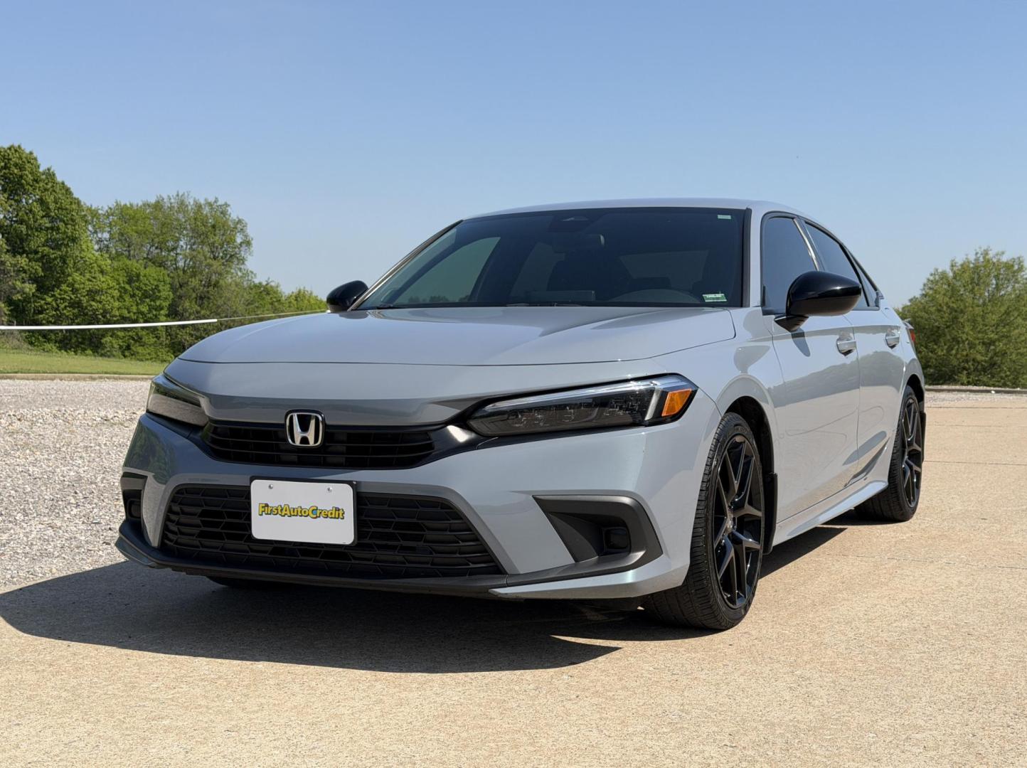 2024 GRAY /Black Honda Civic Sport (2HGFE2F50RH) with an 2.0L 4 Cyl. engine, CVT transmission, located at 2990 Old Orchard Rd., Jackson, MO, 63755, 37.354214, -89.612106 - 2024 Honda Civic Sport 1-Owner 138xxx miles Front Wheel Drive 2.0L 4 Cyl. Automatic Backup Camera Bluetooth Remote Start Cruise Power Windows/Locks/Mirrors We have financing available and we accept trades! Fill out a credit application on our website or come by today! If you have any que - Photo#4