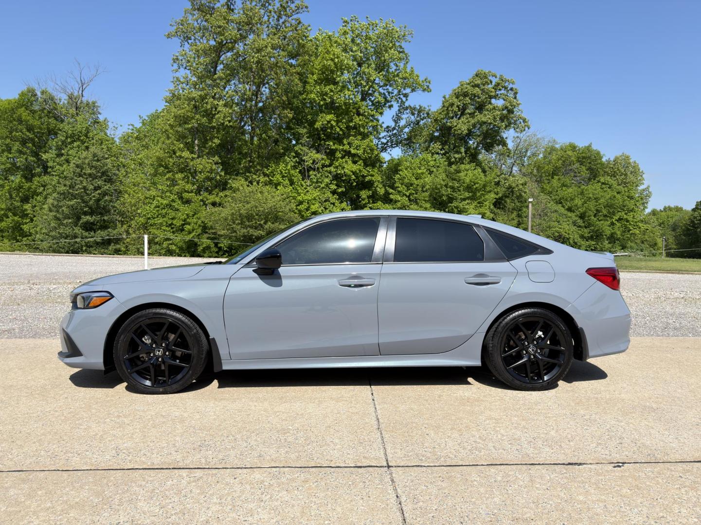2024 GRAY /Black Honda Civic Sport (2HGFE2F50RH) with an 2.0L 4 Cyl. engine, CVT transmission, located at 2990 Old Orchard Rd., Jackson, MO, 63755, 37.354214, -89.612106 - 2024 Honda Civic Sport 1-Owner 138xxx miles Front Wheel Drive 2.0L 4 Cyl. Automatic Backup Camera Bluetooth Remote Start Cruise Power Windows/Locks/Mirrors We have financing available and we accept trades! Fill out a credit application on our website or come by today! If you have any que - Photo#5