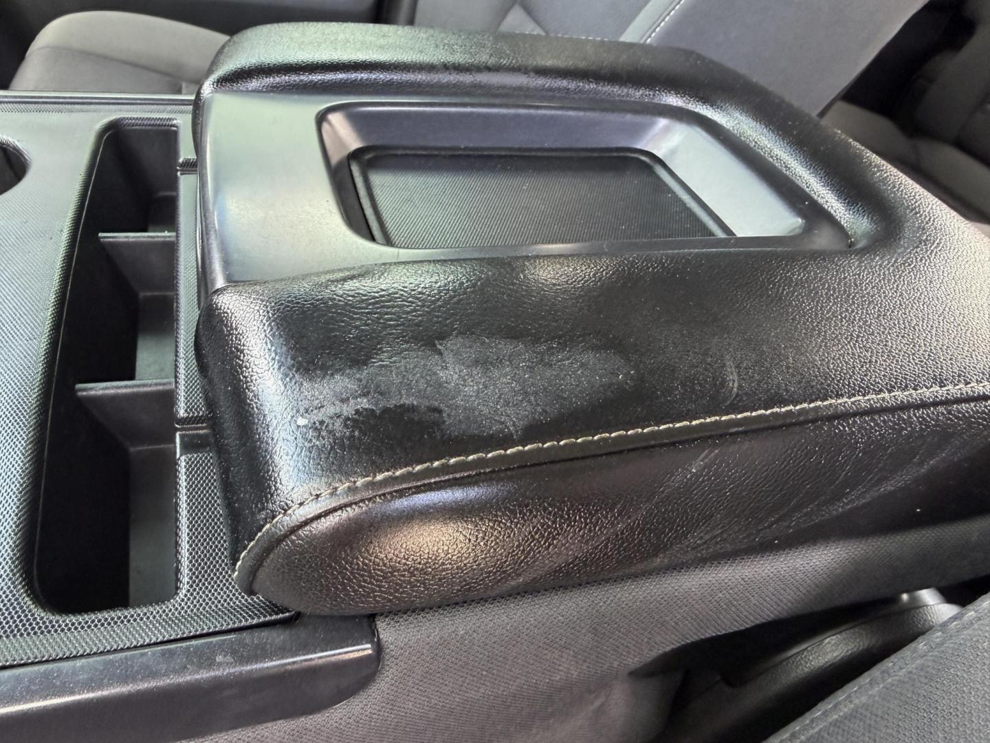 2015 WHITE /Black Chevrolet Silverado 1500 LT Crew Cab 4WD (3GCUKREC8FG) with an 5.3L V8 engine, Automatic transmission, located at 2990 Old Orchard Rd., Jackson, MO, 63755, 37.354214, -89.612106 - 2015 Chevrolet Silverado 1500 LT 145xxx miles 4x4 5.3L V8 Automatic Backup Camera Power Driver Seat Bluetooth Remote Start Cruise Power Windows/Locks/Mirrors We have financing available and we accept trades! Fill out a credit application on our website or come by today! If you have any q - Photo#45