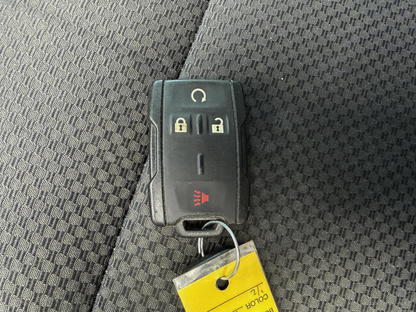 2015 WHITE /Black Chevrolet Silverado 1500 LT Crew Cab 4WD (3GCUKREC8FG) with an 5.3L V8 engine, Automatic transmission, located at 2990 Old Orchard Rd., Jackson, MO, 63755, 37.354214, -89.612106 - 2015 Chevrolet Silverado 1500 LT 145xxx miles 4x4 5.3L V8 Automatic Backup Camera Power Driver Seat Bluetooth Remote Start Cruise Power Windows/Locks/Mirrors We have financing available and we accept trades! Fill out a credit application on our website or come by today! If you have any q - Photo#5