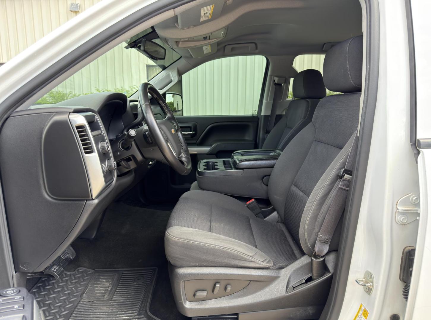 2015 WHITE /Black Chevrolet Silverado 1500 LT Crew Cab 4WD (3GCUKREC8FG) with an 5.3L V8 engine, Automatic transmission, located at 2990 Old Orchard Rd., Jackson, MO, 63755, 37.354214, -89.612106 - 2015 Chevrolet Silverado 1500 LT 145xxx miles 4x4 5.3L V8 Automatic Backup Camera Power Driver Seat Bluetooth Remote Start Cruise Power Windows/Locks/Mirrors We have financing available and we accept trades! Fill out a credit application on our website or come by today! If you have any q - Photo#14