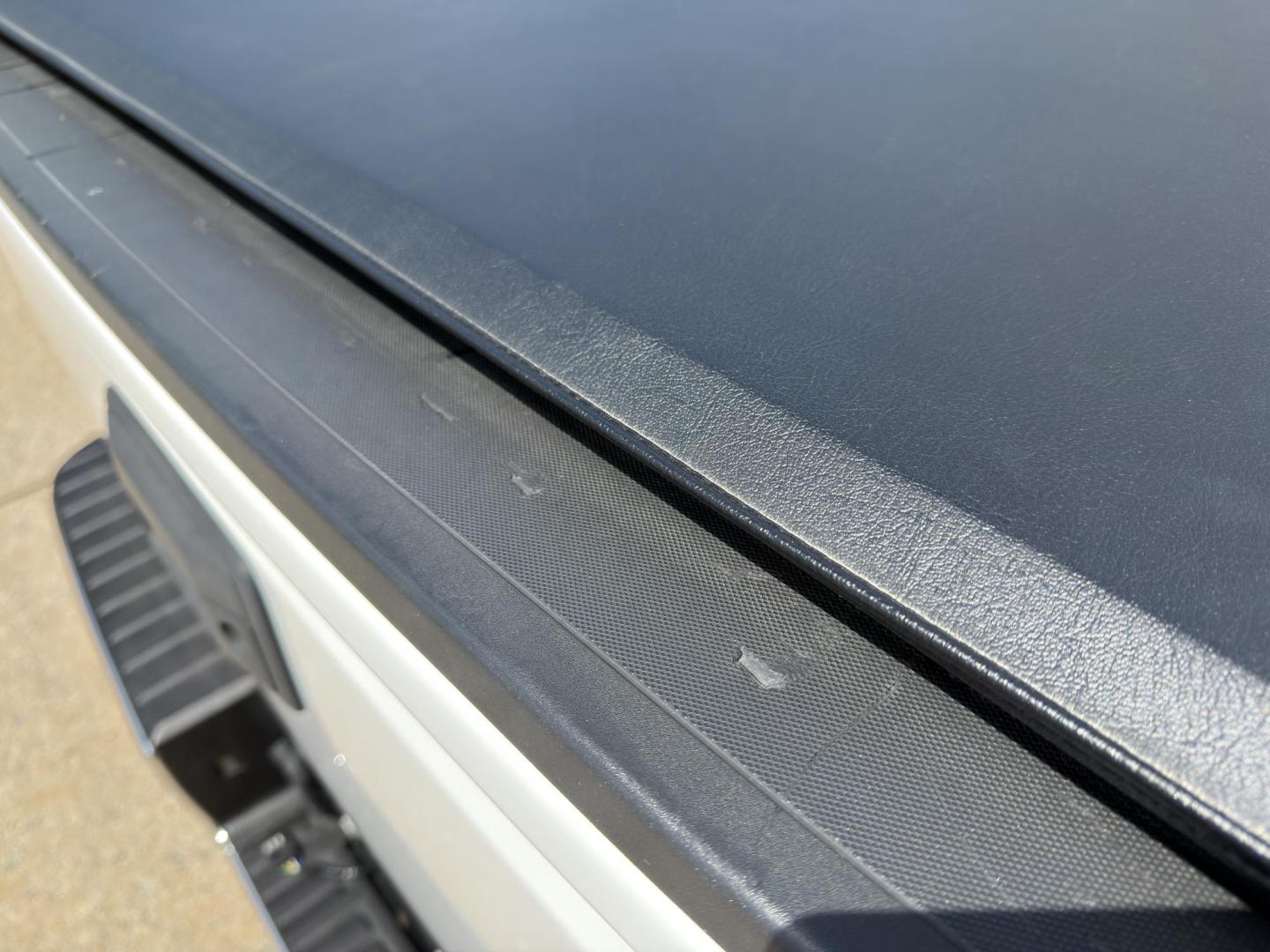 2015 WHITE /Black Chevrolet Silverado 1500 LT Crew Cab 4WD (3GCUKREC8FG) with an 5.3L V8 engine, Automatic transmission, located at 2990 Old Orchard Rd., Jackson, MO, 63755, 37.354214, -89.612106 - 2015 Chevrolet Silverado 1500 LT 145xxx miles 4x4 5.3L V8 Automatic Backup Camera Power Driver Seat Bluetooth Remote Start Cruise Power Windows/Locks/Mirrors We have financing available and we accept trades! Fill out a credit application on our website or come by today! If you have any q - Photo#39