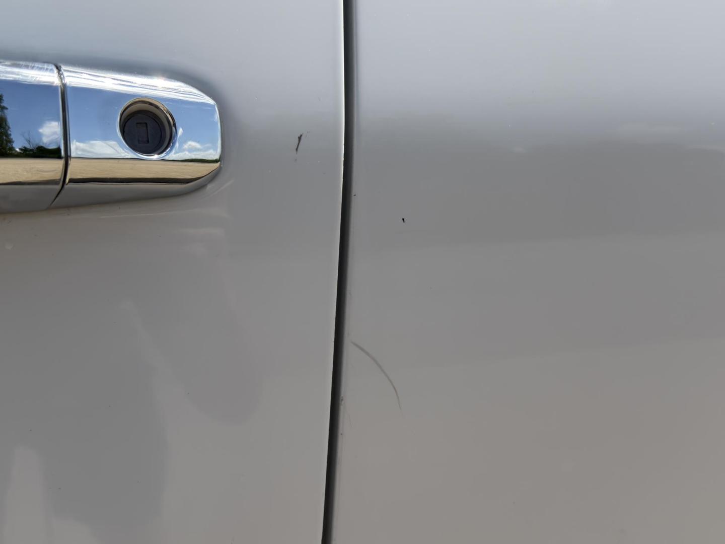 2015 WHITE /Black Chevrolet Silverado 1500 LT Crew Cab 4WD (3GCUKREC8FG) with an 5.3L V8 engine, Automatic transmission, located at 2990 Old Orchard Rd., Jackson, MO, 63755, 37.354214, -89.612106 - 2015 Chevrolet Silverado 1500 LT 145xxx miles 4x4 5.3L V8 Automatic Backup Camera Power Driver Seat Bluetooth Remote Start Cruise Power Windows/Locks/Mirrors We have financing available and we accept trades! Fill out a credit application on our website or come by today! If you have any q - Photo#42