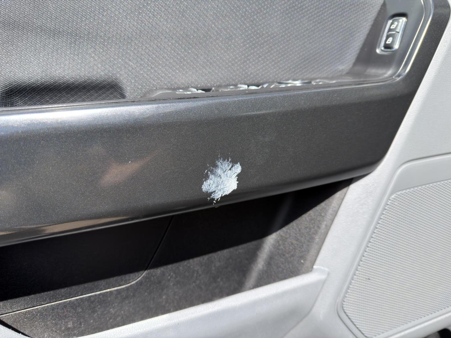 2022 SILVER /Gray Ford F-150 XL SuperCrew 5.5-ft. 2WD (1FTEW1CB8NK) with an 3.3L V6 engine, Automatic transmission, located at 2990 Old Orchard Rd., Jackson, MO, 63755, 37.354214, -89.612106 - 2022 Ford F-150 XL 1-Owner 93xxx miles Rear Wheel Drive 3.3L V6 Automatic Backup Camera Bluetooth Cruise Power Windows/Locks/Mirrors We have financing available and we accept trades! Fill out a credit application on our website or come by today! If you have any questions, give us a call a - Photo#52