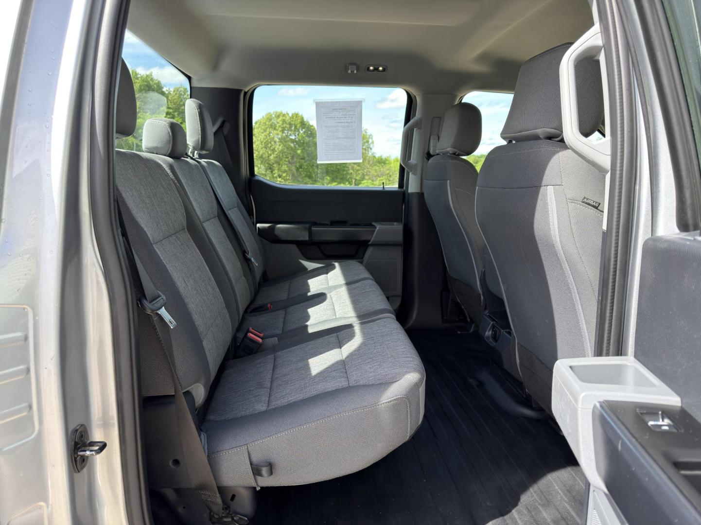 2022 SILVER /Gray Ford F-150 XL SuperCrew 5.5-ft. 2WD (1FTEW1CB8NK) with an 3.3L V6 engine, Automatic transmission, located at 2990 Old Orchard Rd., Jackson, MO, 63755, 37.354214, -89.612106 - 2022 Ford F-150 XL 1-Owner 93xxx miles Rear Wheel Drive 3.3L V6 Automatic Backup Camera Bluetooth Cruise Power Windows/Locks/Mirrors We have financing available and we accept trades! Fill out a credit application on our website or come by today! If you have any questions, give us a call a - Photo#8