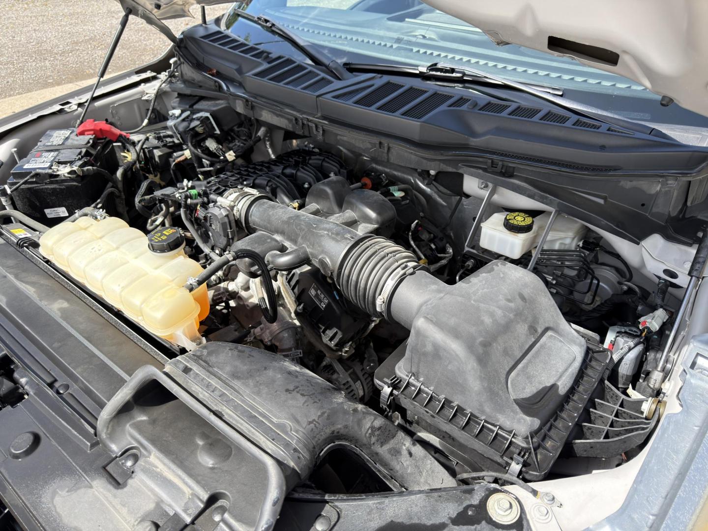 2022 SILVER /Gray Ford F-150 XL SuperCrew 5.5-ft. 2WD (1FTEW1CB8NK) with an 3.3L V6 engine, Automatic transmission, located at 2990 Old Orchard Rd., Jackson, MO, 63755, 37.354214, -89.612106 - 2022 Ford F-150 XL 1-Owner 93xxx miles Rear Wheel Drive 3.3L V6 Automatic Backup Camera Bluetooth Cruise Power Windows/Locks/Mirrors We have financing available and we accept trades! Fill out a credit application on our website or come by today! If you have any questions, give us a call a - Photo#32