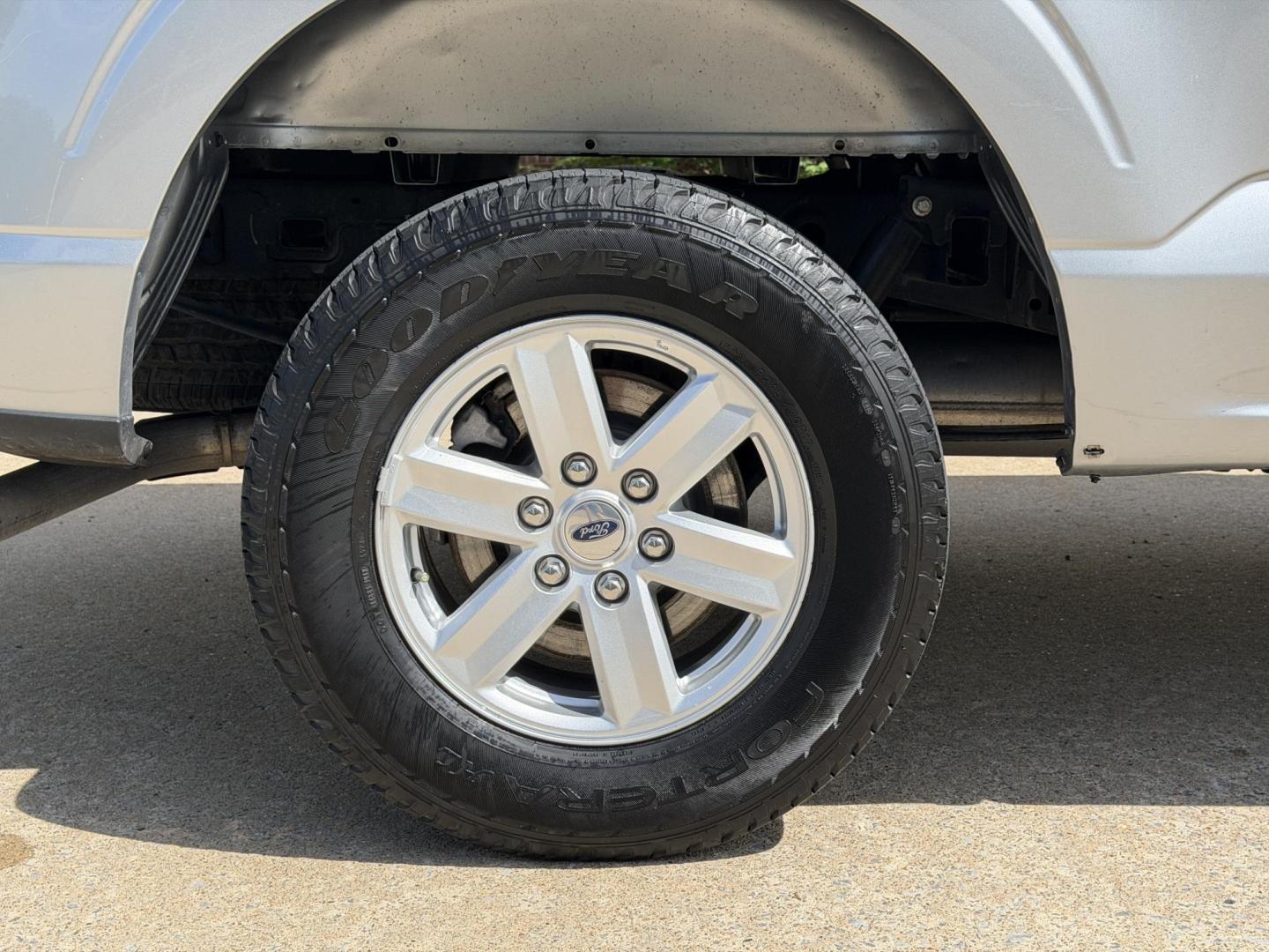 2022 SILVER /Gray Ford F-150 XL SuperCrew 5.5-ft. 2WD (1FTEW1CB8NK) with an 3.3L V6 engine, Automatic transmission, located at 2990 Old Orchard Rd., Jackson, MO, 63755, 37.354214, -89.612106 - 2022 Ford F-150 XL 1-Owner 93xxx miles Rear Wheel Drive 3.3L V6 Automatic Backup Camera Bluetooth Cruise Power Windows/Locks/Mirrors We have financing available and we accept trades! Fill out a credit application on our website or come by today! If you have any questions, give us a call a - Photo#36