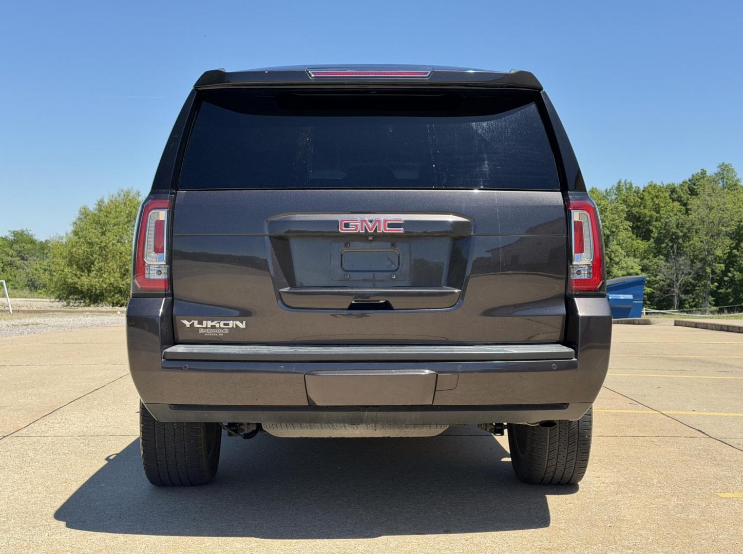 2016 GRAY /Black GMC Yukon SLE 4WD (1GKS2AKC9GR) with an 5.3L V8 engine, Automatic transmission, located at 2990 Old Orchard Rd., Jackson, MO, 63755, 37.354214, -89.612106 - 2016 GMC Yukon SLE 201xxx miles 4 Wheel Drive 5.3L V8 Automatic Leather 3rd Row Backup Camera Power/Heated Seats Bluetooth Remote Start Cruise Power Windows/Locks/Mirrors We have financing available and we accept trades! Fill out a credit application on our website or come by today! If - Photo#11
