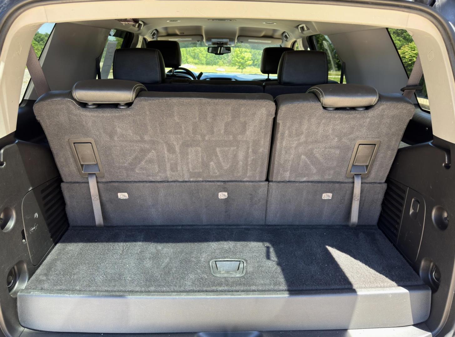 2016 GRAY /Black GMC Yukon SLE 4WD (1GKS2AKC9GR) with an 5.3L V8 engine, Automatic transmission, located at 2990 Old Orchard Rd., Jackson, MO, 63755, 37.354214, -89.612106 - 2016 GMC Yukon SLE 201xxx miles 4 Wheel Drive 5.3L V8 Automatic Leather 3rd Row Backup Camera Power/Heated Seats Bluetooth Remote Start Cruise Power Windows/Locks/Mirrors We have financing available and we accept trades! Fill out a credit application on our website or come by today! If - Photo#21