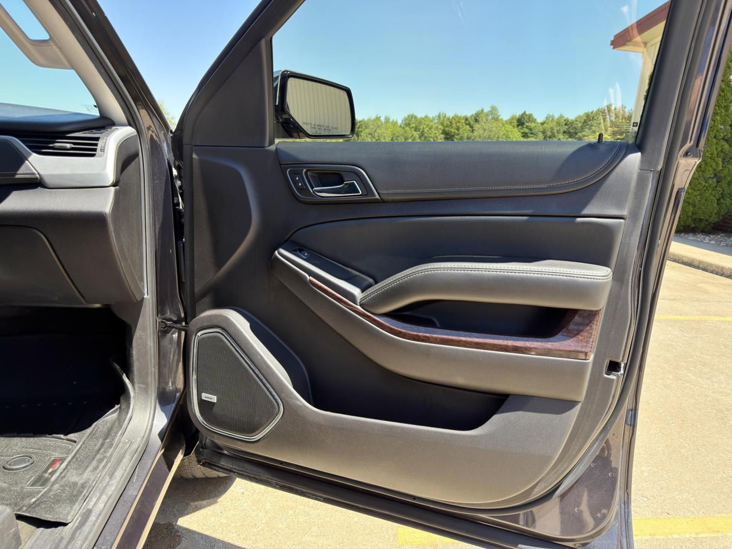 2016 GRAY /Black GMC Yukon SLE 4WD (1GKS2AKC9GR) with an 5.3L V8 engine, Automatic transmission, located at 2990 Old Orchard Rd., Jackson, MO, 63755, 37.354214, -89.612106 - 2016 GMC Yukon SLE 201xxx miles 4 Wheel Drive 5.3L V8 Automatic Leather 3rd Row Backup Camera Power/Heated Seats Bluetooth Remote Start Cruise Power Windows/Locks/Mirrors We have financing available and we accept trades! Fill out a credit application on our website or come by today! If - Photo#15