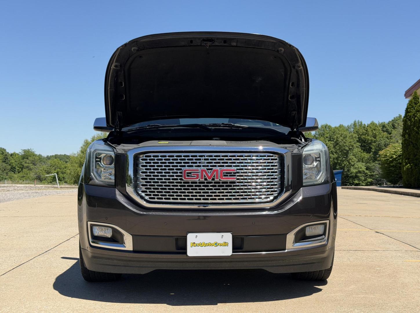 2016 GRAY /Black GMC Yukon SLE 4WD (1GKS2AKC9GR) with an 5.3L V8 engine, Automatic transmission, located at 2990 Old Orchard Rd., Jackson, MO, 63755, 37.354214, -89.612106 - 2016 GMC Yukon SLE 201xxx miles 4 Wheel Drive 5.3L V8 Automatic Leather 3rd Row Backup Camera Power/Heated Seats Bluetooth Remote Start Cruise Power Windows/Locks/Mirrors We have financing available and we accept trades! Fill out a credit application on our website or come by today! If - Photo#36