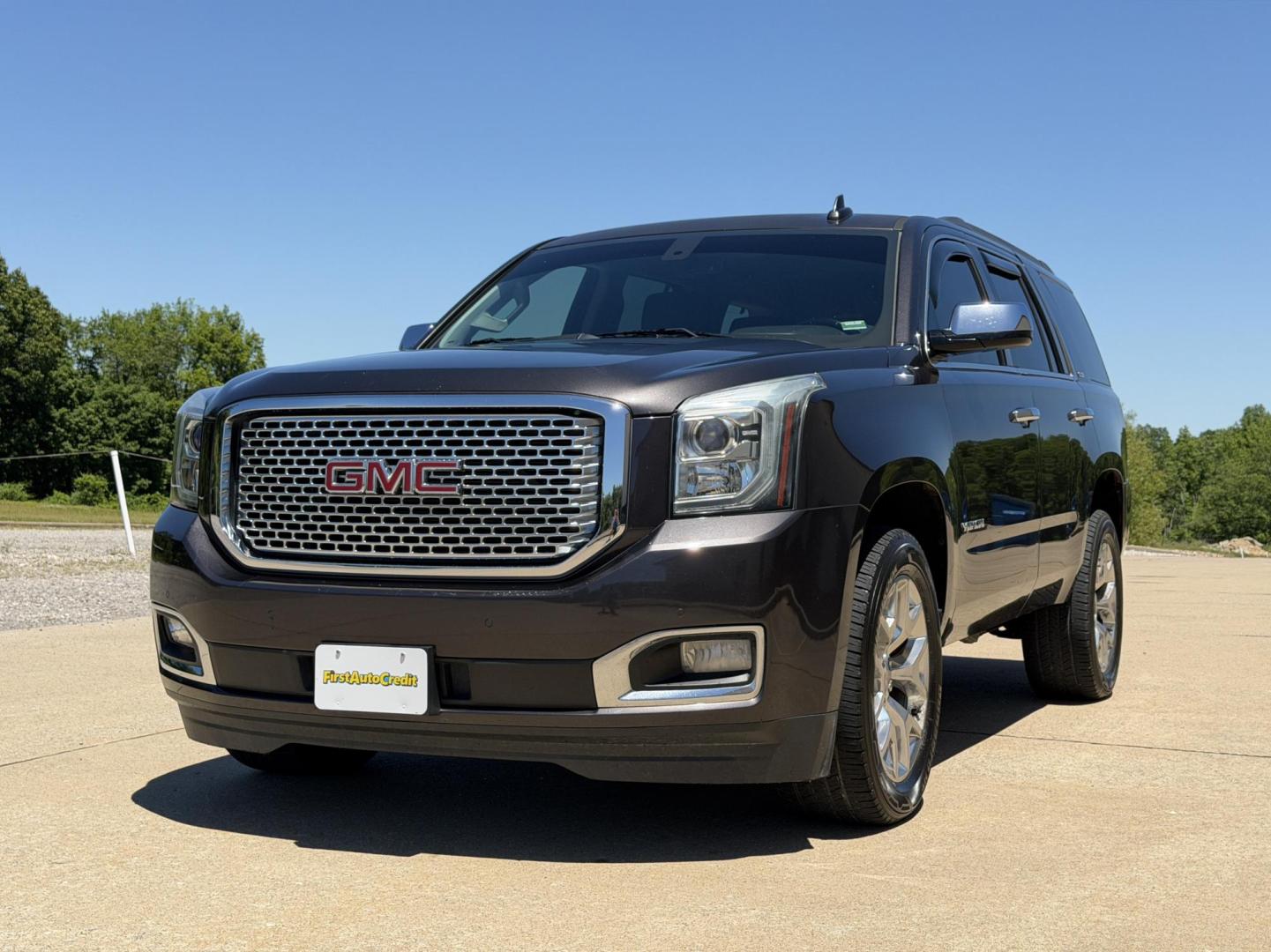 2016 GRAY /Black GMC Yukon SLE 4WD (1GKS2AKC9GR) with an 5.3L V8 engine, Automatic transmission, located at 2990 Old Orchard Rd., Jackson, MO, 63755, 37.354214, -89.612106 - 2016 GMC Yukon SLE 201xxx miles 4 Wheel Drive 5.3L V8 Automatic Leather 3rd Row Backup Camera Power/Heated Seats Bluetooth Remote Start Cruise Power Windows/Locks/Mirrors We have financing available and we accept trades! Fill out a credit application on our website or come by today! If - Photo#6