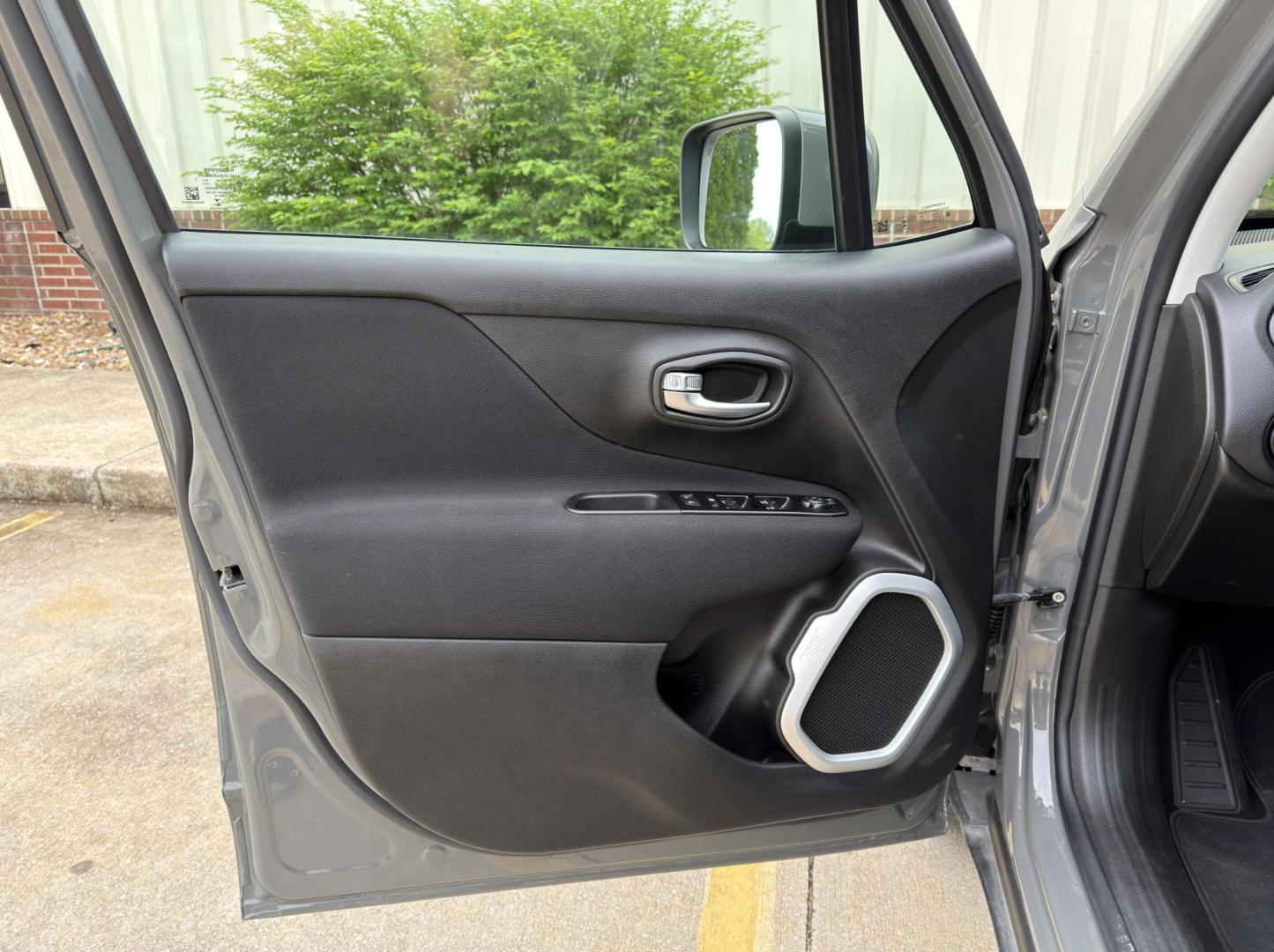 2021 GRAY /Black Jeep Renegade Latitude (ZACNJCBB0MP) with an 2.4L 4 Cyl. engine, Automatic transmission, located at 2990 Old Orchard Rd., Jackson, MO, 63755, 37.354214, -89.612106 - 2021 Jeep Renegade Latitude 33xxx miles Front Wheel Drive 2.4L 4 Cyl. Automatic Backup Camera Bluetooth Cruise Power Windows/Locks/Mirrors We have financing available and we accept trades! Fill out a credit application on our website or come by today! If you have any questions, give us a c - Photo#10