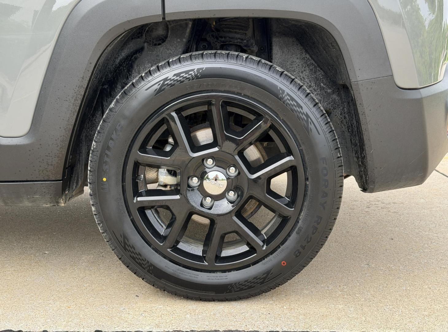 2021 GRAY /Black Jeep Renegade Latitude (ZACNJCBB0MP) with an 2.4L 4 Cyl. engine, Automatic transmission, located at 2990 Old Orchard Rd., Jackson, MO, 63755, 37.354214, -89.612106 - 2021 Jeep Renegade Latitude 33xxx miles Front Wheel Drive 2.4L 4 Cyl. Automatic Backup Camera Bluetooth Cruise Power Windows/Locks/Mirrors We have financing available and we accept trades! Fill out a credit application on our website or come by today! If you have any questions, give us a c - Photo#33