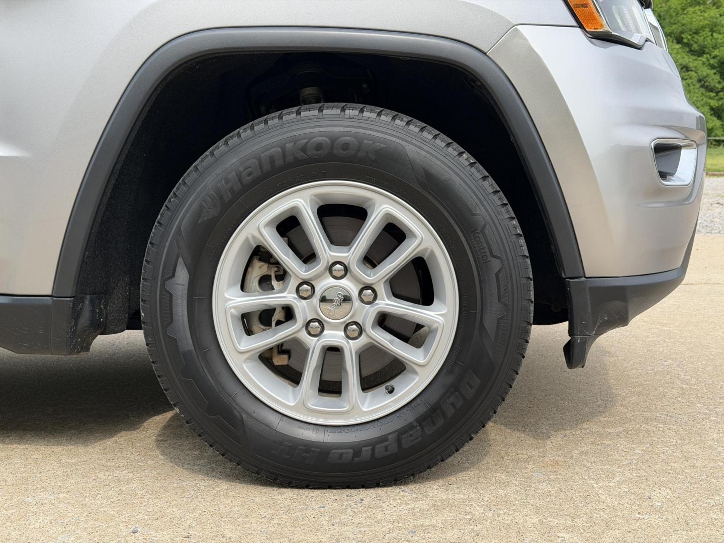 2018 SILVER /Black Jeep Grand Cherokee Laredo 2WD (1C4RJEAG5JC) with an 3.6L V6 engine, Automatic transmission, located at 2990 Old Orchard Rd., Jackson, MO, 63755, 37.354214, -89.612106 - 2018 Jeep Grand Cherokee Laredo 101xxx miles Rear Wheel Drive 3.6L V6 Automatic Backup Camera Bluetooth Cruise Power Windows/Locks/Mirrors We have financing available and we accept trades! Fill out a credit application on our website or come by today! If you have any questions, give us a c - Photo#36