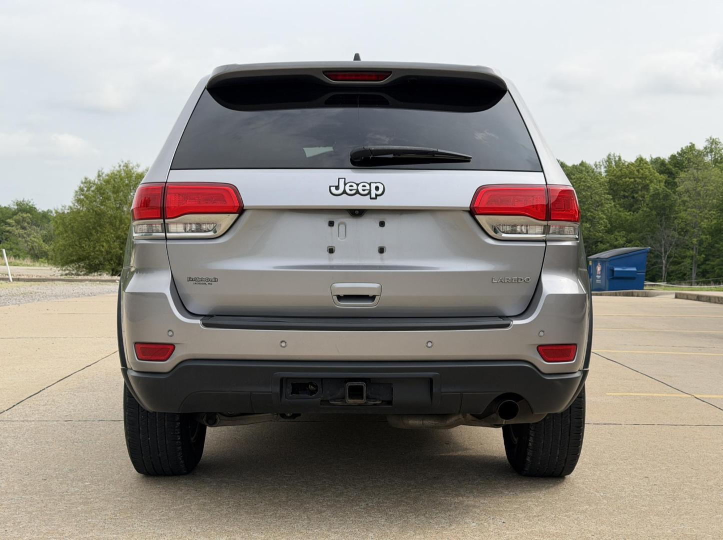 2018 SILVER /Black Jeep Grand Cherokee Laredo 2WD (1C4RJEAG5JC) with an 3.6L V6 engine, Automatic transmission, located at 2990 Old Orchard Rd., Jackson, MO, 63755, 37.354214, -89.612106 - 2018 Jeep Grand Cherokee Laredo 101xxx miles Rear Wheel Drive 3.6L V6 Automatic Backup Camera Bluetooth Cruise Power Windows/Locks/Mirrors We have financing available and we accept trades! Fill out a credit application on our website or come by today! If you have any questions, give us a c - Photo#8