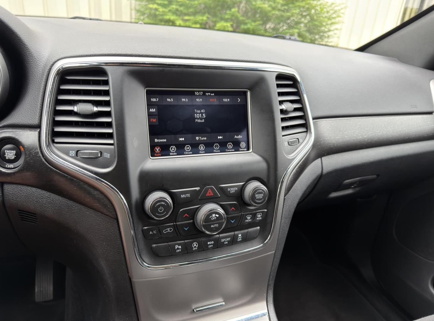 2018 SILVER /Black Jeep Grand Cherokee Laredo 2WD (1C4RJEAG5JC) with an 3.6L V6 engine, Automatic transmission, located at 2990 Old Orchard Rd., Jackson, MO, 63755, 37.354214, -89.612106 - 2018 Jeep Grand Cherokee Laredo 101xxx miles Rear Wheel Drive 3.6L V6 Automatic Backup Camera Bluetooth Cruise Power Windows/Locks/Mirrors We have financing available and we accept trades! Fill out a credit application on our website or come by today! If you have any questions, give us a c - Photo#24