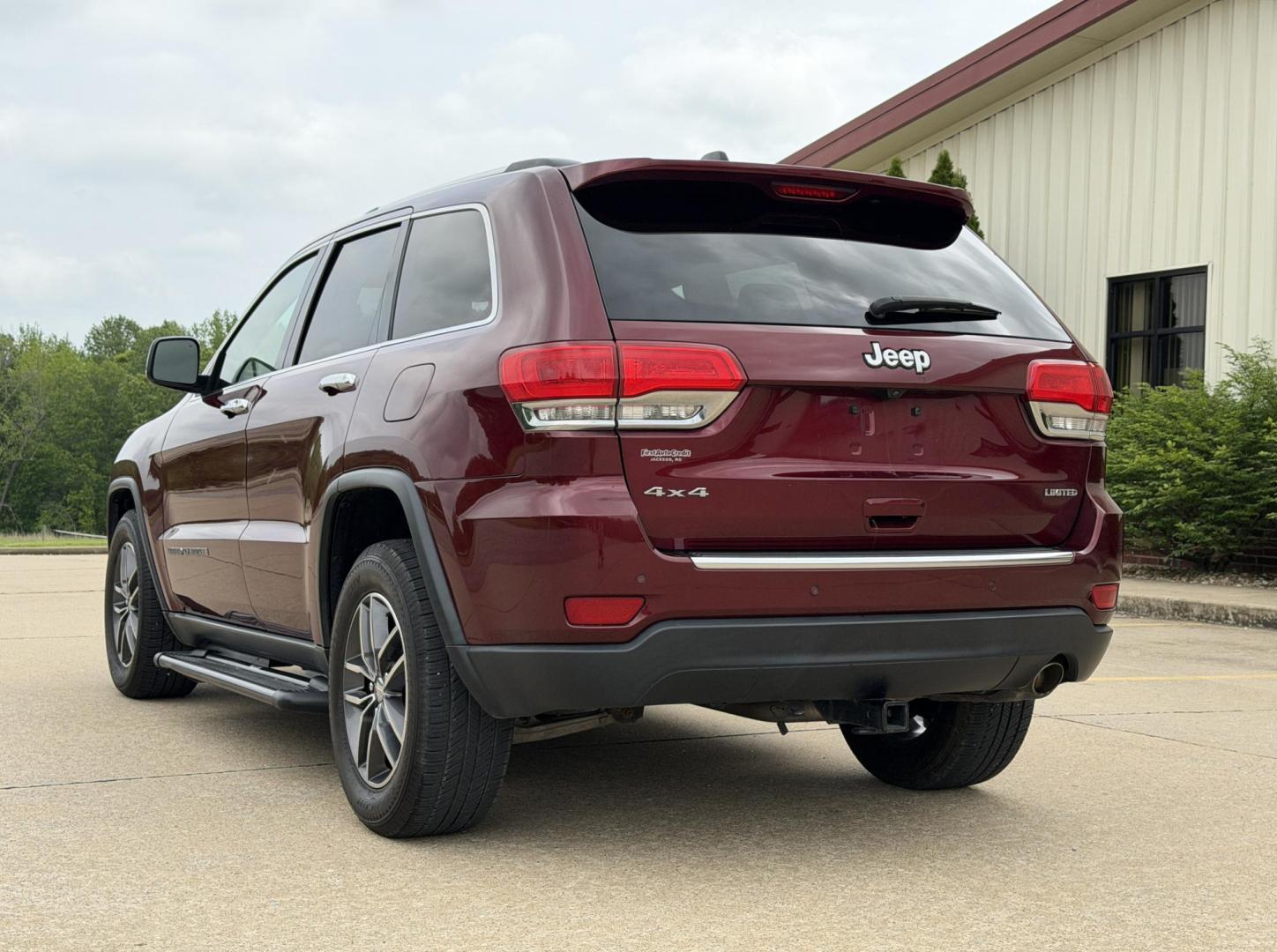2017 MAROON /Black Jeep Grand Cherokee Limited 4WD (1C4RJFBG6HC) with an 3.6L V6 engine, Automatic transmission, located at 2990 Old Orchard Rd., Jackson, MO, 63755, 37.354214, -89.612106 - 2017 Jeep Grand Cherokee Limited 125xxx miles 4 Wheel Drive 3.6L V6 Automatic Leather Backup Camera Power/Heated Seats Heated Rear Seats Heated Steering Wheel Bluetooth Remote Start Cruise Power Windows/Locks/Mirrors We have financing available and we accept trades! Fill out a credit a - Photo#12