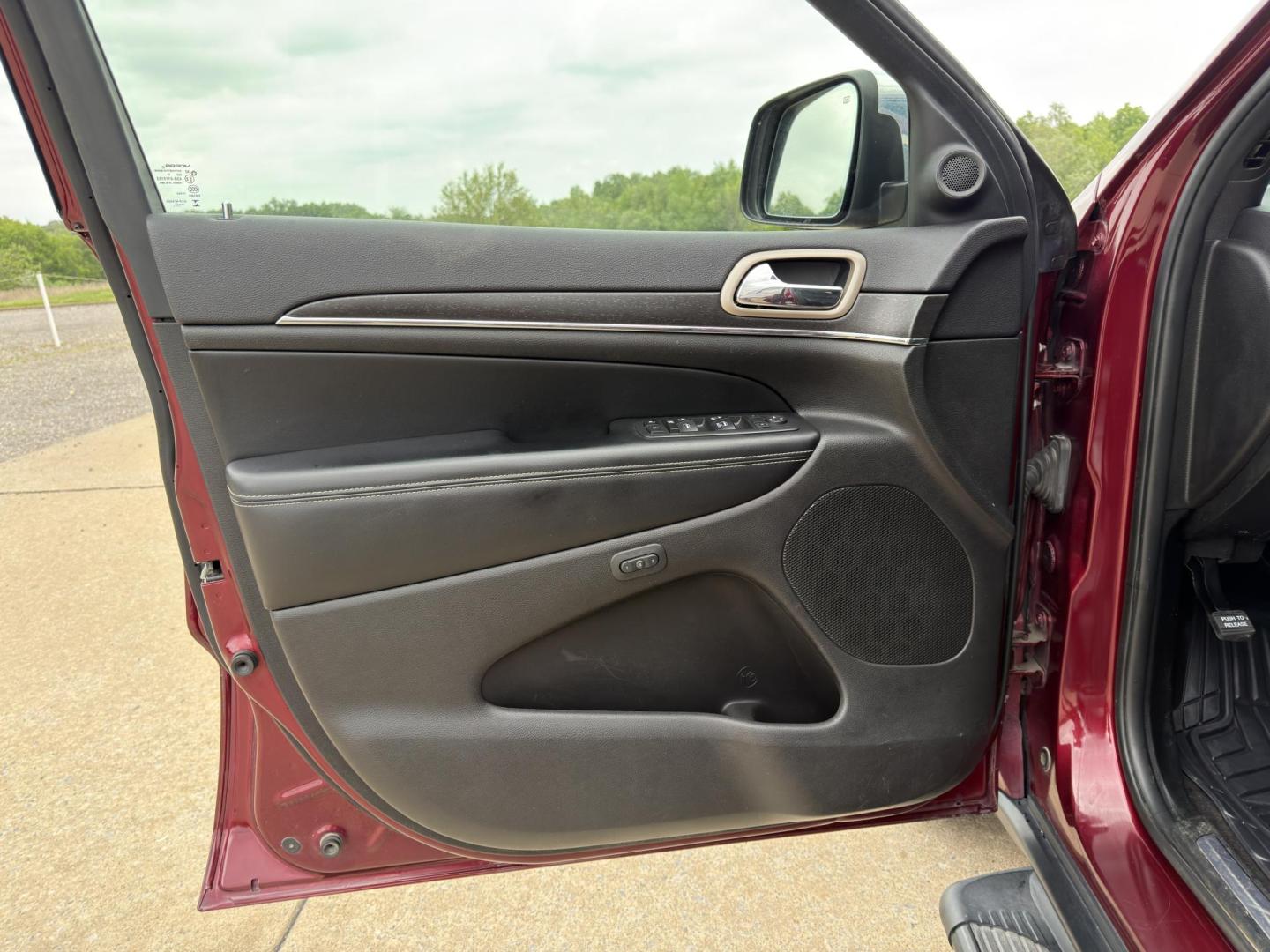 2017 MAROON /Black Jeep Grand Cherokee Limited 4WD (1C4RJFBG6HC) with an 3.6L V6 engine, Automatic transmission, located at 2990 Old Orchard Rd., Jackson, MO, 63755, 37.354214, -89.612106 - 2017 Jeep Grand Cherokee Limited 125xxx miles 4 Wheel Drive 3.6L V6 Automatic Leather Backup Camera Power/Heated Seats Heated Rear Seats Heated Steering Wheel Bluetooth Remote Start Cruise Power Windows/Locks/Mirrors We have financing available and we accept trades! Fill out a credit a - Photo#15