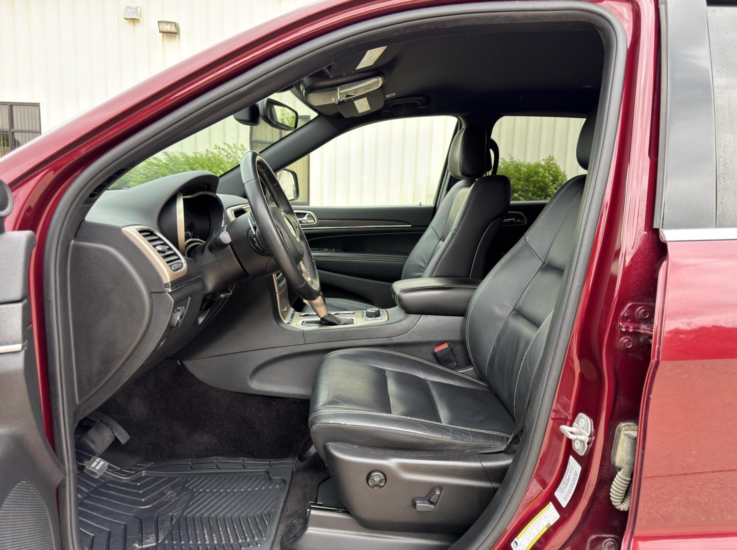 2017 MAROON /Black Jeep Grand Cherokee Limited 4WD (1C4RJFBG6HC) with an 3.6L V6 engine, Automatic transmission, located at 2990 Old Orchard Rd., Jackson, MO, 63755, 37.354214, -89.612106 - 2017 Jeep Grand Cherokee Limited 125xxx miles 4 Wheel Drive 3.6L V6 Automatic Leather Backup Camera Power/Heated Seats Heated Rear Seats Heated Steering Wheel Bluetooth Remote Start Cruise Power Windows/Locks/Mirrors We have financing available and we accept trades! Fill out a credit a - Photo#16
