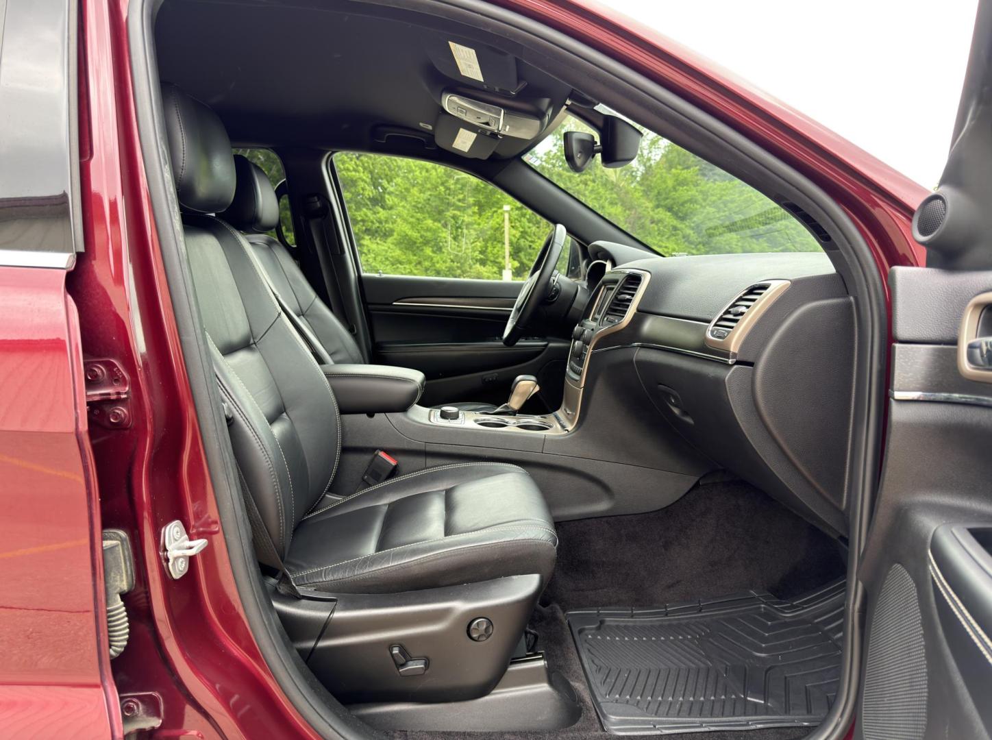 2017 MAROON /Black Jeep Grand Cherokee Limited 4WD (1C4RJFBG6HC) with an 3.6L V6 engine, Automatic transmission, located at 2990 Old Orchard Rd., Jackson, MO, 63755, 37.354214, -89.612106 - 2017 Jeep Grand Cherokee Limited 125xxx miles 4 Wheel Drive 3.6L V6 Automatic Leather Backup Camera Power/Heated Seats Heated Rear Seats Heated Steering Wheel Bluetooth Remote Start Cruise Power Windows/Locks/Mirrors We have financing available and we accept trades! Fill out a credit a - Photo#18