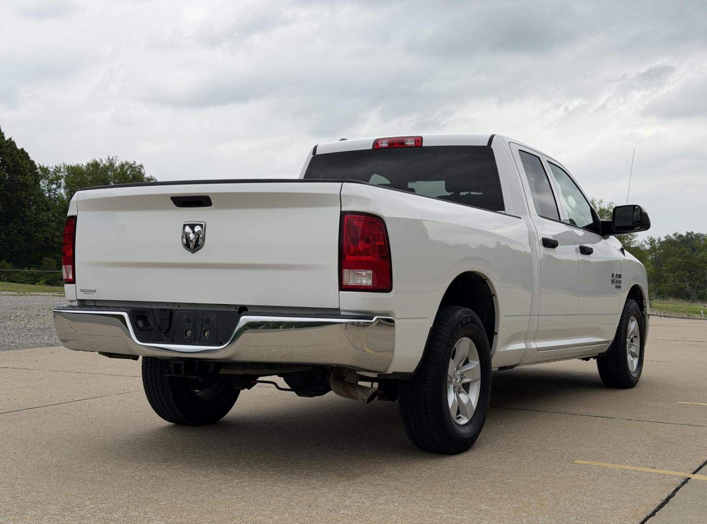 2019 WHITE /Gray RAM 1500 Tradesman Quad Cab 2WD (1C6RR6FG8KS) with an 3.6L V6 engine, Automatic transmission, located at 2990 Old Orchard Rd., Jackson, MO, 63755, 37.354214, -89.612106 - 2019 Ram 1500 Classic Tradesman 88xxx miles Rear Wheel Drive 3.6L V6 Automatic Backup Camera Bluetooth Cruise Power Windows/Locks/Mirrors We have financing available and we accept trades! Fill out a credit application on our website or come by today! If you have any questions, give us a ca - Photo#6