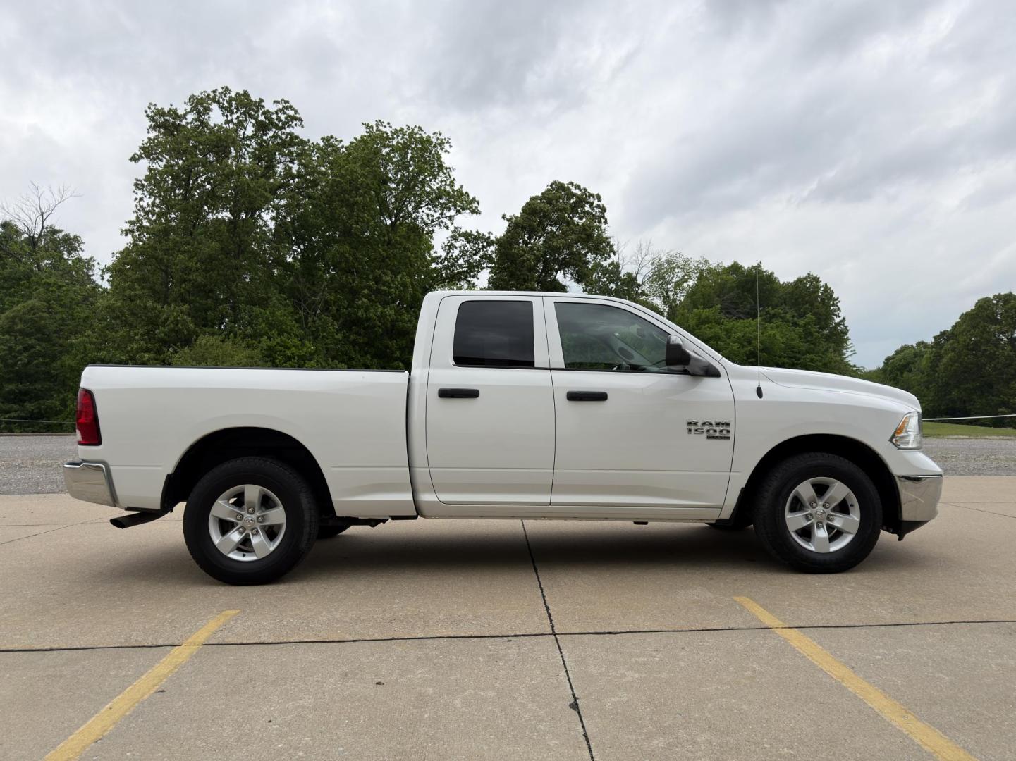 2019 WHITE /Gray RAM 1500 Tradesman Quad Cab 2WD (1C6RR6FG8KS) with an 3.6L V6 engine, Automatic transmission, located at 2990 Old Orchard Rd., Jackson, MO, 63755, 37.354214, -89.612106 - 2019 Ram 1500 Classic Tradesman 88xxx miles Rear Wheel Drive 3.6L V6 Automatic Backup Camera Bluetooth Cruise Power Windows/Locks/Mirrors We have financing available and we accept trades! Fill out a credit application on our website or come by today! If you have any questions, give us a ca - Photo#5