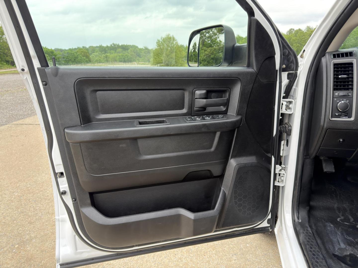 2019 WHITE /Gray RAM 1500 Tradesman Quad Cab 2WD (1C6RR6FG8KS) with an 3.6L V6 engine, Automatic transmission, located at 2990 Old Orchard Rd., Jackson, MO, 63755, 37.354214, -89.612106 - 2019 Ram 1500 Classic Tradesman 88xxx miles Rear Wheel Drive 3.6L V6 Automatic Backup Camera Bluetooth Cruise Power Windows/Locks/Mirrors We have financing available and we accept trades! Fill out a credit application on our website or come by today! If you have any questions, give us a ca - Photo#11