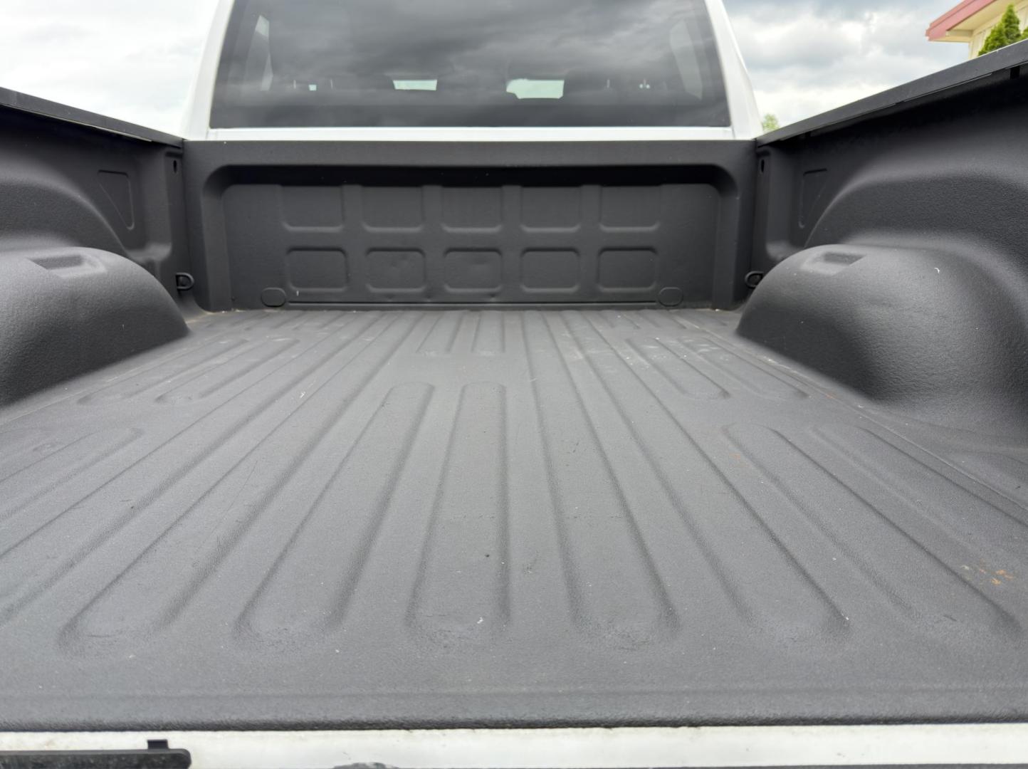 2019 WHITE /Gray RAM 1500 Tradesman Quad Cab 2WD (1C6RR6FG8KS) with an 3.6L V6 engine, Automatic transmission, located at 2990 Old Orchard Rd., Jackson, MO, 63755, 37.354214, -89.612106 - 2019 Ram 1500 Classic Tradesman 88xxx miles Rear Wheel Drive 3.6L V6 Automatic Backup Camera Bluetooth Cruise Power Windows/Locks/Mirrors We have financing available and we accept trades! Fill out a credit application on our website or come by today! If you have any questions, give us a ca - Photo#18