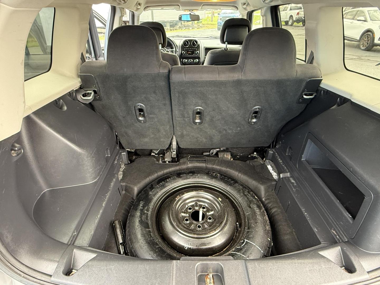 2017 SILVER /Black Jeep Patriot Latitude 2WD (1C4NJPFB5HD) with an 2.4L L4 engine, Automatic transmission, located at 506 S. Kingshighway, Cape Girardeau, MO, 63703, (573) 235-5000, 37.294991, -89.553635 - 2017 Jeep Patriot Latitude 2WD 129xxx miles Front Wheel Drive 2.4L 4 Cyl. Automatic Heated Seats Bluetooth Remote Start Cruise Power Windows/Locks/Mirrors We have financing available and we accept trades! Fill out a credit application on our website or come by today! If you have any quest - Photo#16