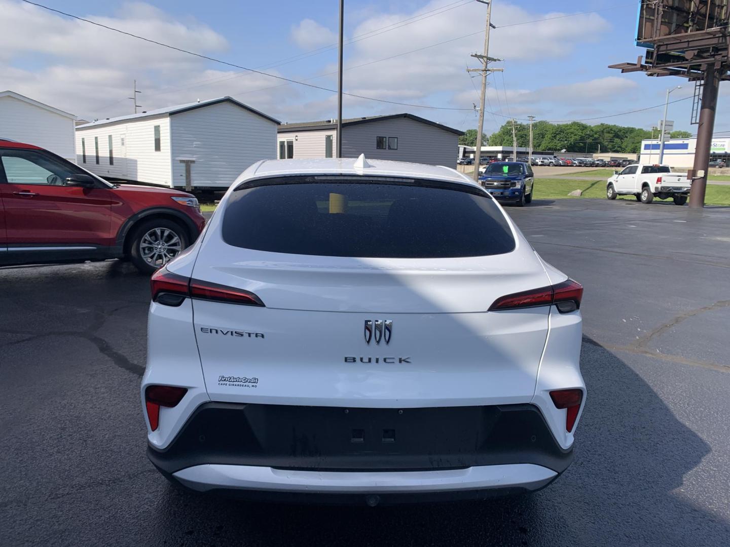 2025 WHITE /GRAY Buick Envista Preferred (KL47LAEP9SB) with an 1.2L L3 TURBO engine, Automatic transmission, located at 506 S. Kingshighway, Cape Girardeau, MO, 63703, (573) 235-5000, 37.294991, -89.553635 - 2025 Buick Envista Preferred 24,xxx Miles Own Owner 12V Power Outlet Alarm System Bluetooth Cloth Seats Cruise Control Folding Rear Seat Hands Free Phone Power Outlet Power Windows Push-Button Engine Start Rear Window Defroster Remote Engine Start Remote Keyless Entry Satellite Radio - Photo#6