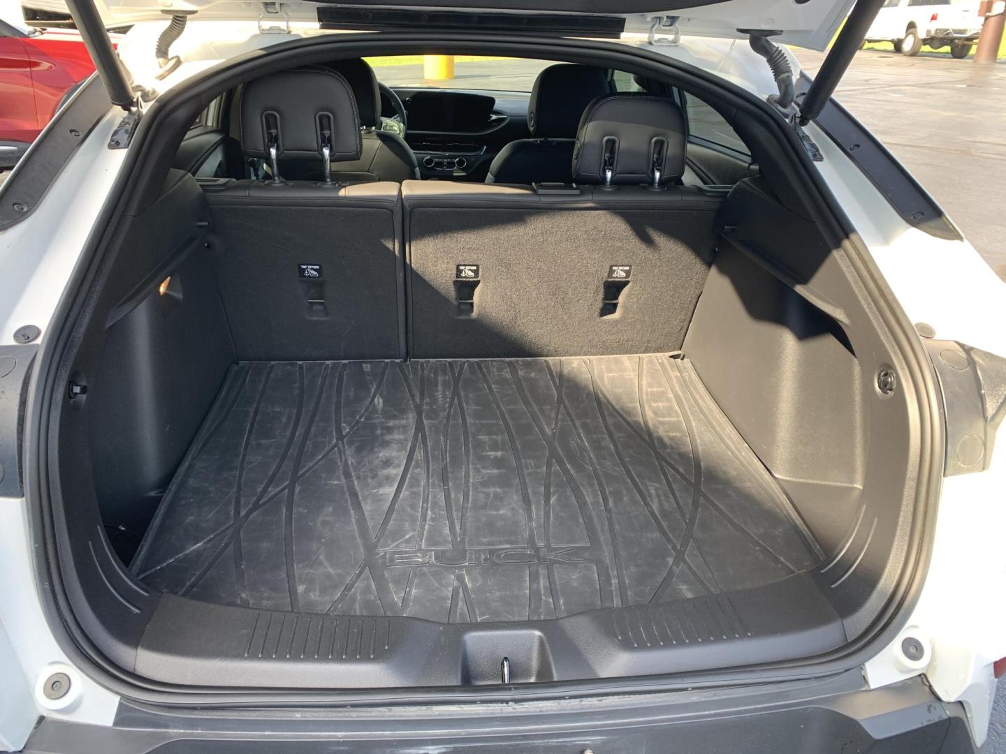 2025 WHITE /GRAY Buick Envista Preferred (KL47LAEP9SB) with an 1.2L L3 TURBO engine, Automatic transmission, located at 506 S. Kingshighway, Cape Girardeau, MO, 63703, (573) 235-5000, 37.294991, -89.553635 - 2025 Buick Envista Preferred 24,xxx Miles Own Owner 12V Power Outlet Alarm System Bluetooth Cloth Seats Cruise Control Folding Rear Seat Hands Free Phone Power Outlet Power Windows Push-Button Engine Start Rear Window Defroster Remote Engine Start Remote Keyless Entry Satellite Radio - Photo#7