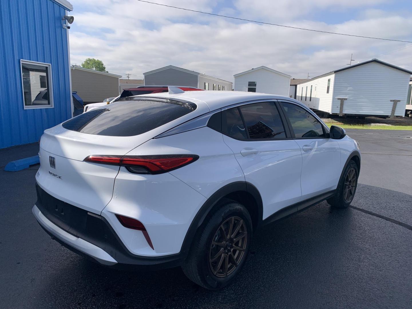 2025 WHITE /GRAY Buick Envista Preferred (KL47LAEP9SB) with an 1.2L L3 TURBO engine, Automatic transmission, located at 506 S. Kingshighway, Cape Girardeau, MO, 63703, (573) 235-5000, 37.294991, -89.553635 - 2025 Buick Envista Preferred 24,xxx Miles Own Owner 12V Power Outlet Alarm System Bluetooth Cloth Seats Cruise Control Folding Rear Seat Hands Free Phone Power Outlet Power Windows Push-Button Engine Start Rear Window Defroster Remote Engine Start Remote Keyless Entry Satellite Radio - Photo#9