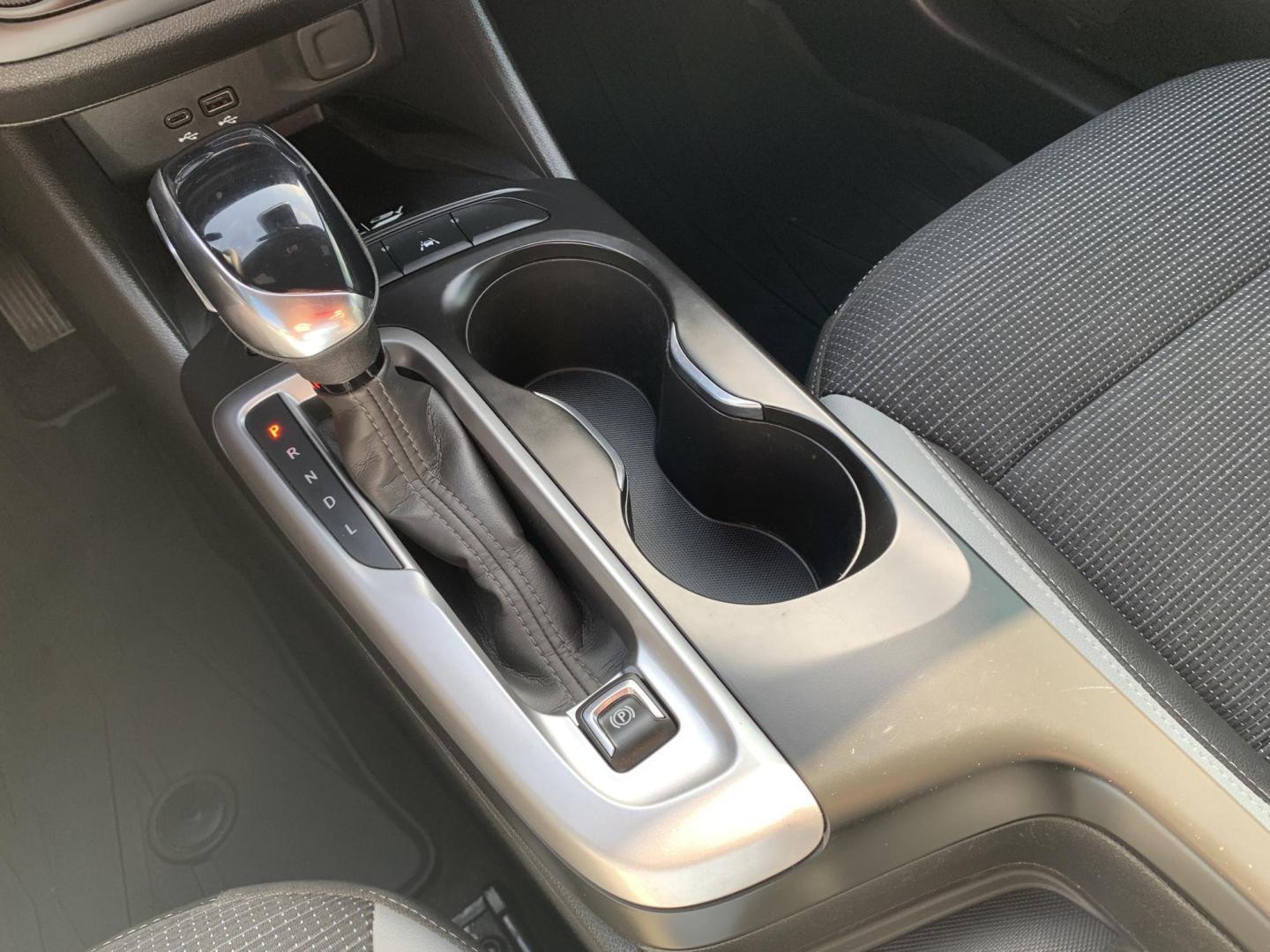 2025 WHITE /GRAY Buick Envista Preferred (KL47LAEP9SB) with an 1.2L L3 TURBO engine, Automatic transmission, located at 506 S. Kingshighway, Cape Girardeau, MO, 63703, (573) 235-5000, 37.294991, -89.553635 - 2025 Buick Envista Preferred 24,xxx Miles Own Owner 12V Power Outlet Alarm System Bluetooth Cloth Seats Cruise Control Folding Rear Seat Hands Free Phone Power Outlet Power Windows Push-Button Engine Start Rear Window Defroster Remote Engine Start Remote Keyless Entry Satellite Radio - Photo#29