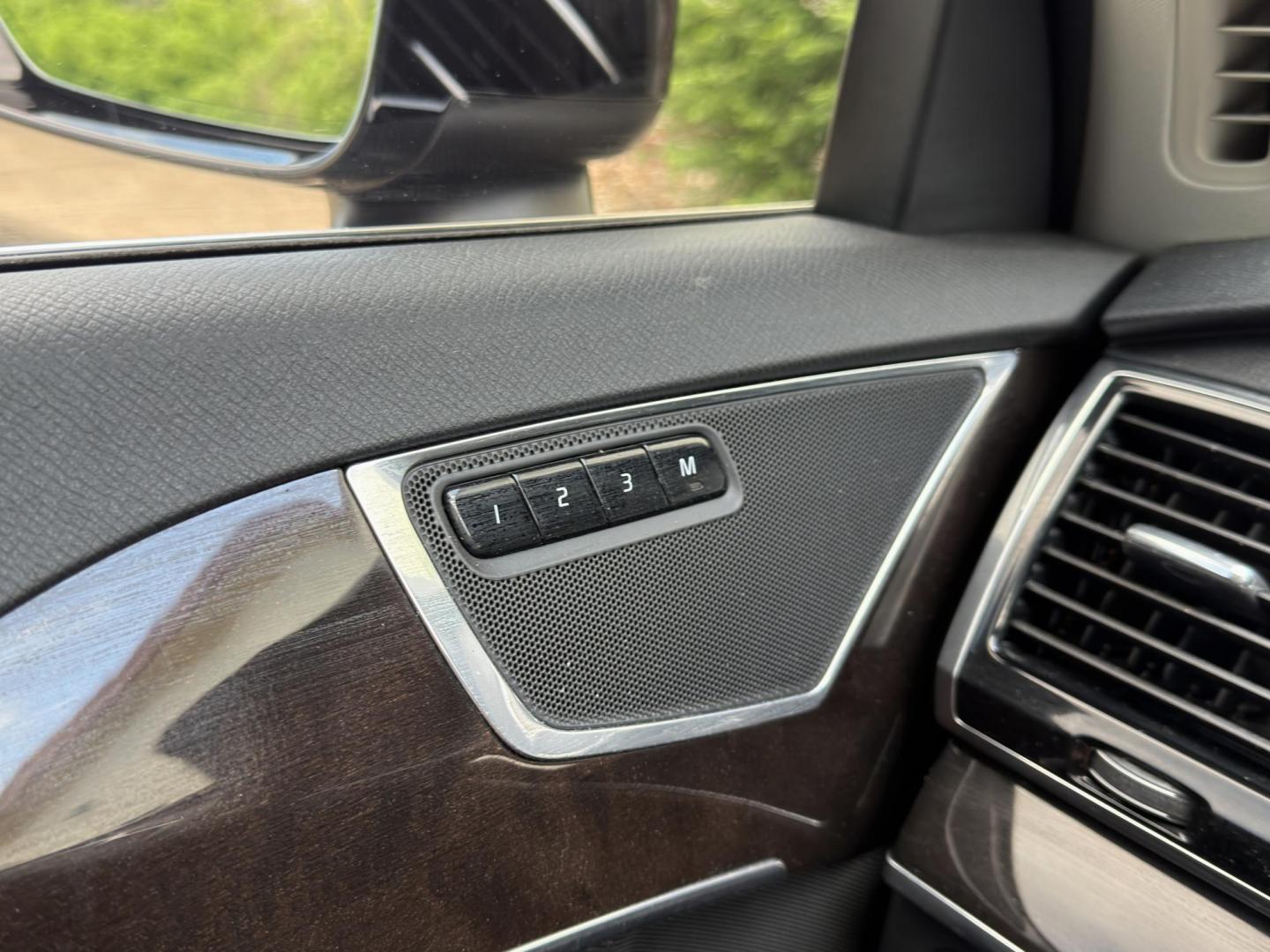 2018 BLACK /Black Volvo XC90 T6 Momentum AWD (YV4A22PK3J1) with an 2.0L 4 Cyl. engine, Automatic transmission, located at 2990 Old Orchard Rd., Jackson, MO, 63755, 37.354214, -89.612106 - 2018 Volvo XC90 T6 Momentum 108xxx miles All Wheel Drive 2.0L 4 Cyl. Automatic Leather 3rd Row Navigation Power/Heated Seats Heated Steering Wheel Backup Camera Sunroof Bluetooth Cruise Power Windows/Locks/Mirrors We have financing available and we accept trades! Fill out a credit app - Photo#32