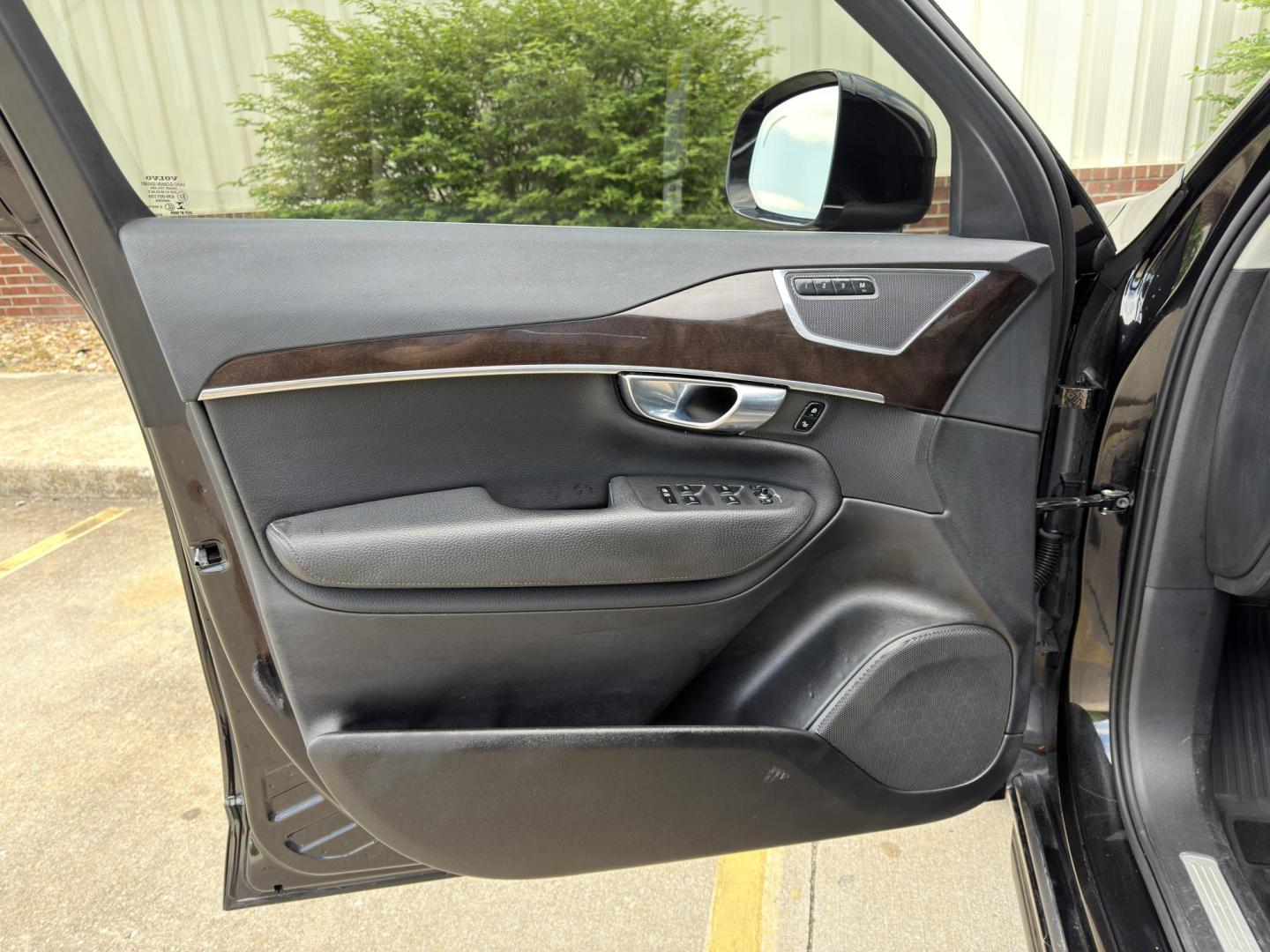 2018 BLACK /Black Volvo XC90 T6 Momentum AWD (YV4A22PK3J1) with an 2.0L 4 Cyl. engine, Automatic transmission, located at 2990 Old Orchard Rd., Jackson, MO, 63755, 37.354214, -89.612106 - 2018 Volvo XC90 T6 Momentum 108xxx miles All Wheel Drive 2.0L 4 Cyl. Automatic Leather 3rd Row Navigation Power/Heated Seats Heated Steering Wheel Backup Camera Sunroof Bluetooth Cruise Power Windows/Locks/Mirrors We have financing available and we accept trades! Fill out a credit app - Photo#14