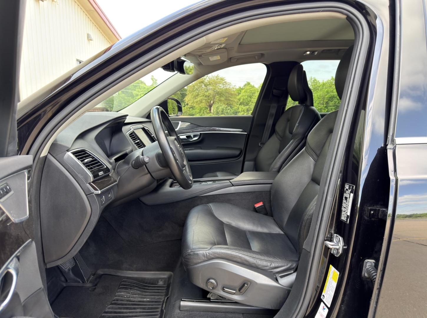 2018 BLACK /Black Volvo XC90 T6 Momentum AWD (YV4A22PK3J1) with an 2.0L 4 Cyl. engine, Automatic transmission, located at 2990 Old Orchard Rd., Jackson, MO, 63755, 37.354214, -89.612106 - 2018 Volvo XC90 T6 Momentum 108xxx miles All Wheel Drive 2.0L 4 Cyl. Automatic Leather 3rd Row Navigation Power/Heated Seats Heated Steering Wheel Backup Camera Sunroof Bluetooth Cruise Power Windows/Locks/Mirrors We have financing available and we accept trades! Fill out a credit app - Photo#15