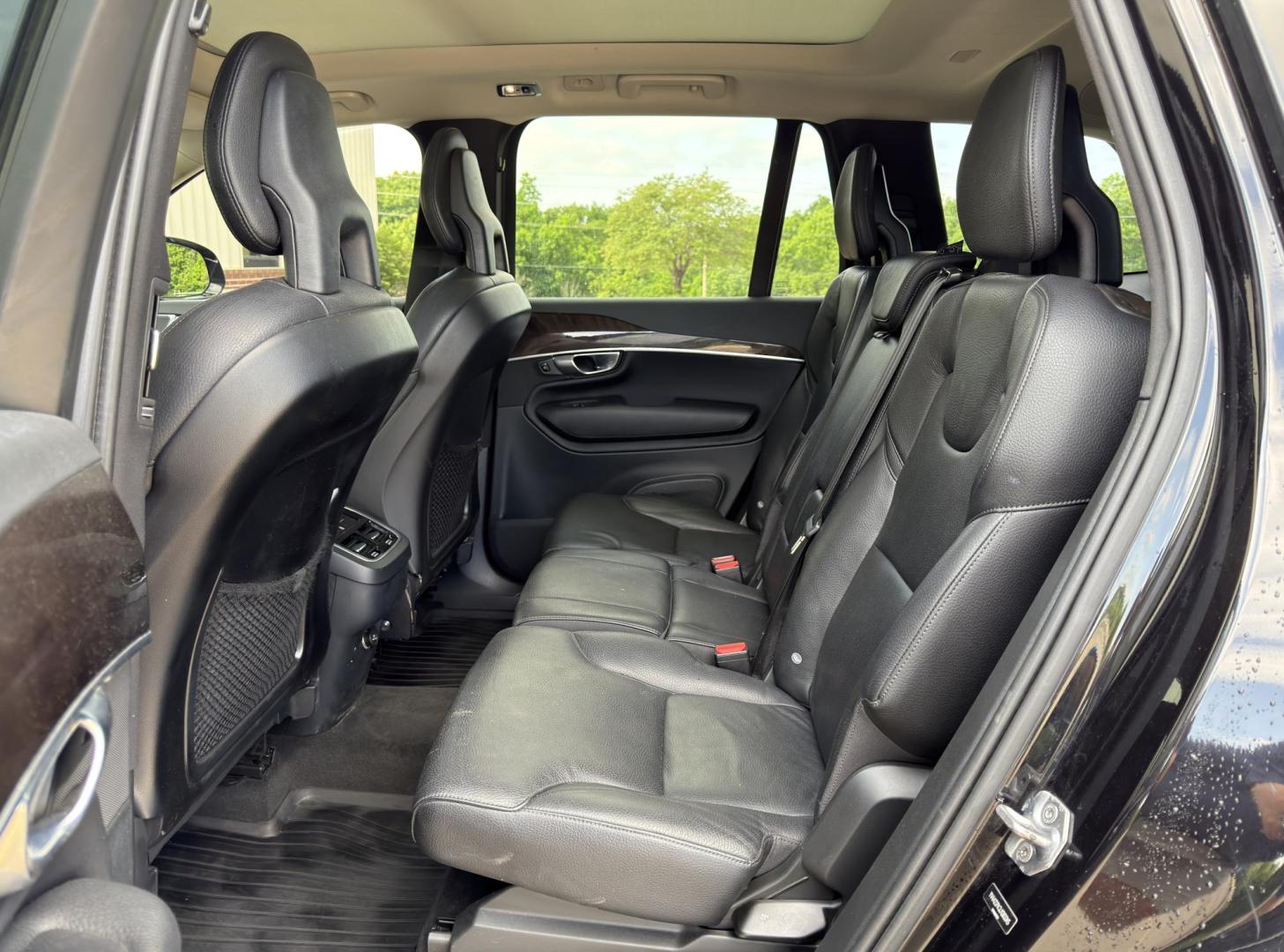 2018 BLACK /Black Volvo XC90 T6 Momentum AWD (YV4A22PK3J1) with an 2.0L 4 Cyl. engine, Automatic transmission, located at 2990 Old Orchard Rd., Jackson, MO, 63755, 37.354214, -89.612106 - 2018 Volvo XC90 T6 Momentum 108xxx miles All Wheel Drive 2.0L 4 Cyl. Automatic Leather 3rd Row Navigation Power/Heated Seats Heated Steering Wheel Backup Camera Sunroof Bluetooth Cruise Power Windows/Locks/Mirrors We have financing available and we accept trades! Fill out a credit app - Photo#18