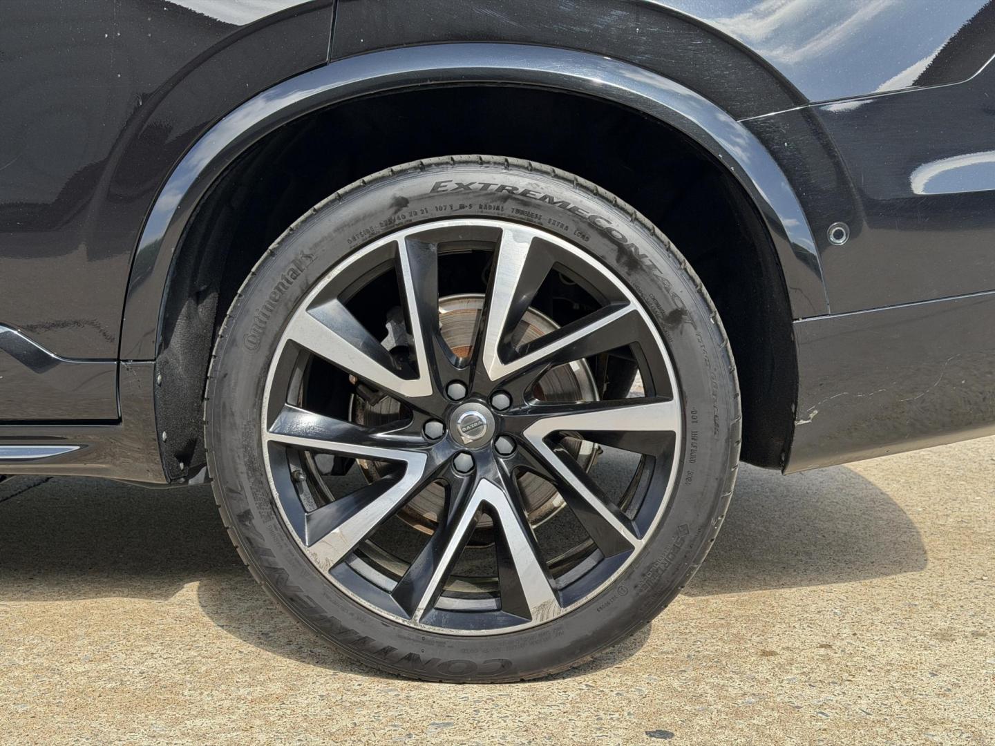 2018 BLACK /Black Volvo XC90 T6 Momentum AWD (YV4A22PK3J1) with an 2.0L 4 Cyl. engine, Automatic transmission, located at 2990 Old Orchard Rd., Jackson, MO, 63755, 37.354214, -89.612106 - 2018 Volvo XC90 T6 Momentum 108xxx miles All Wheel Drive 2.0L 4 Cyl. Automatic Leather 3rd Row Navigation Power/Heated Seats Heated Steering Wheel Backup Camera Sunroof Bluetooth Cruise Power Windows/Locks/Mirrors We have financing available and we accept trades! Fill out a credit app - Photo#42