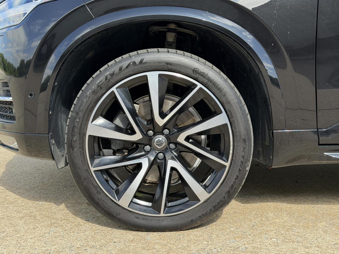 2018 BLACK /Black Volvo XC90 T6 Momentum AWD (YV4A22PK3J1) with an 2.0L 4 Cyl. engine, Automatic transmission, located at 2990 Old Orchard Rd., Jackson, MO, 63755, 37.354214, -89.612106 - 2018 Volvo XC90 T6 Momentum 108xxx miles All Wheel Drive 2.0L 4 Cyl. Automatic Leather 3rd Row Navigation Power/Heated Seats Heated Steering Wheel Backup Camera Sunroof Bluetooth Cruise Power Windows/Locks/Mirrors We have financing available and we accept trades! Fill out a credit app - Photo#41